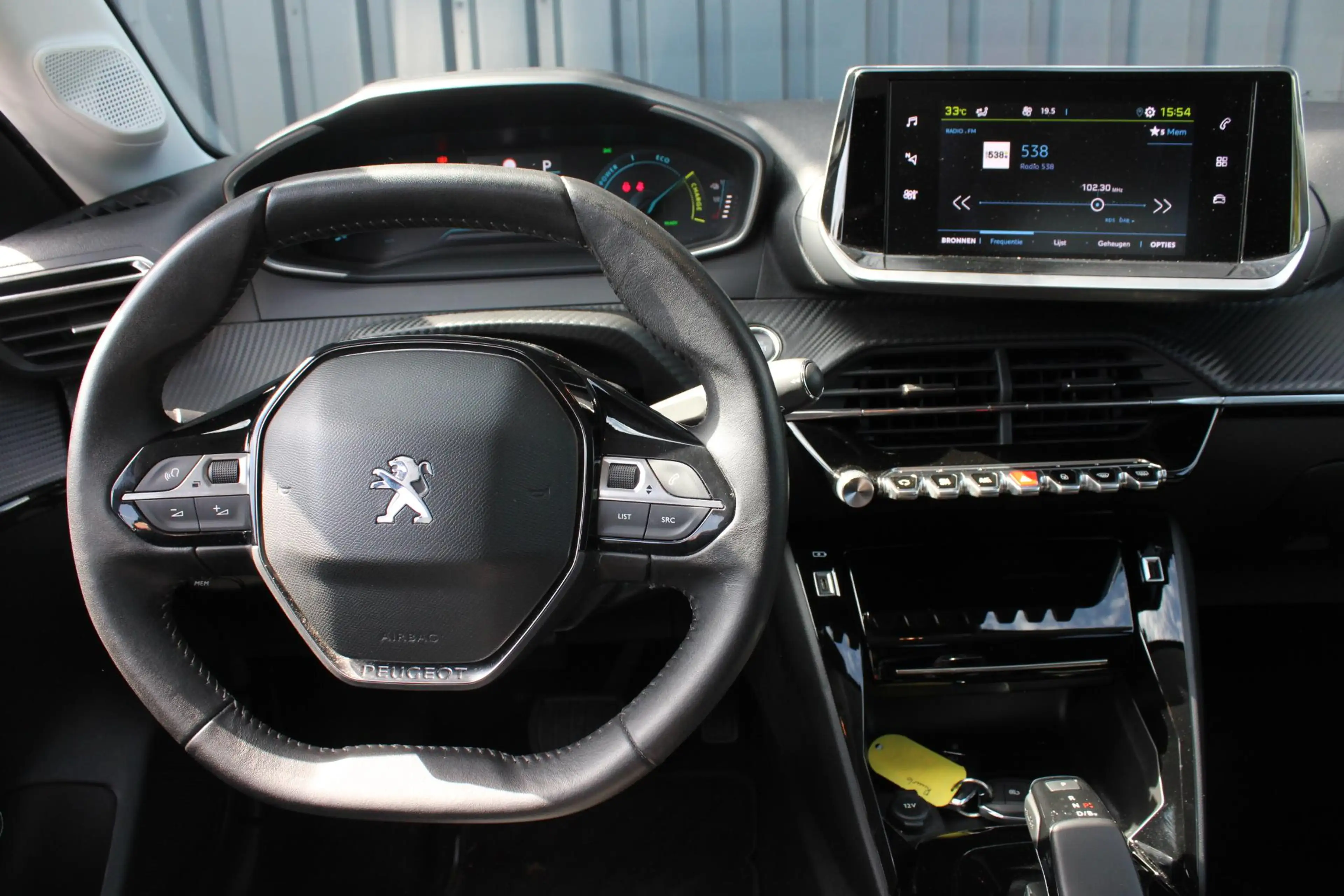 Peugeot e-208 EV Allure 50 kWh Carplay | Climate Control | Parke — photo 9