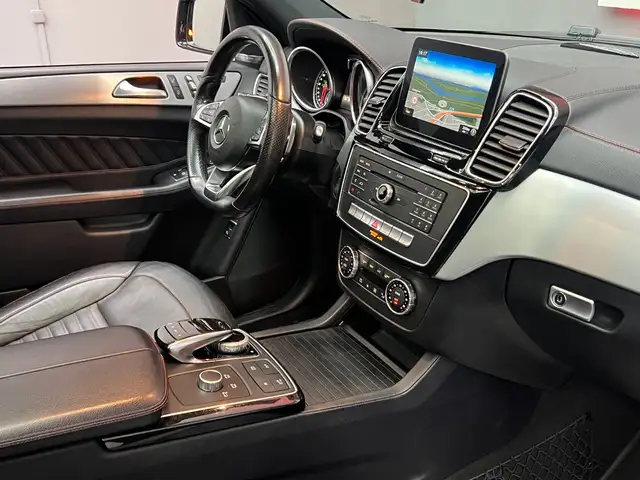 Mercedes-Benz GLE view 12