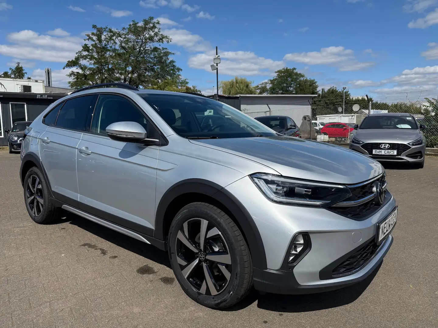 Volkswagen Taigo 1.0 TSI DSG Life/Kam/Matrix/Exclusive/AHK Zilver - 2