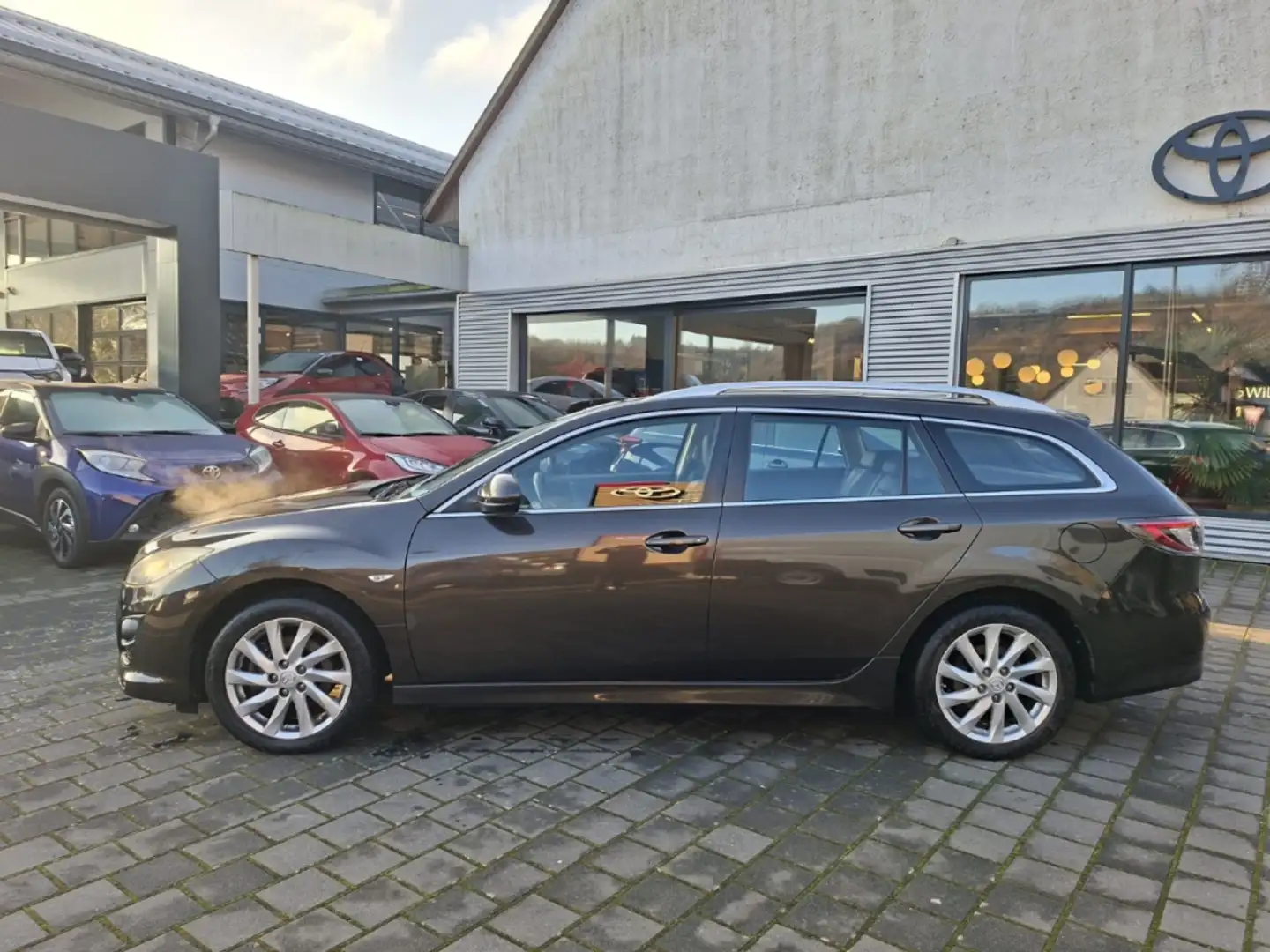 Mazda 6 2.0 Benziner Kombi Edition 125 + AHK +Soundsystem Braun - 2