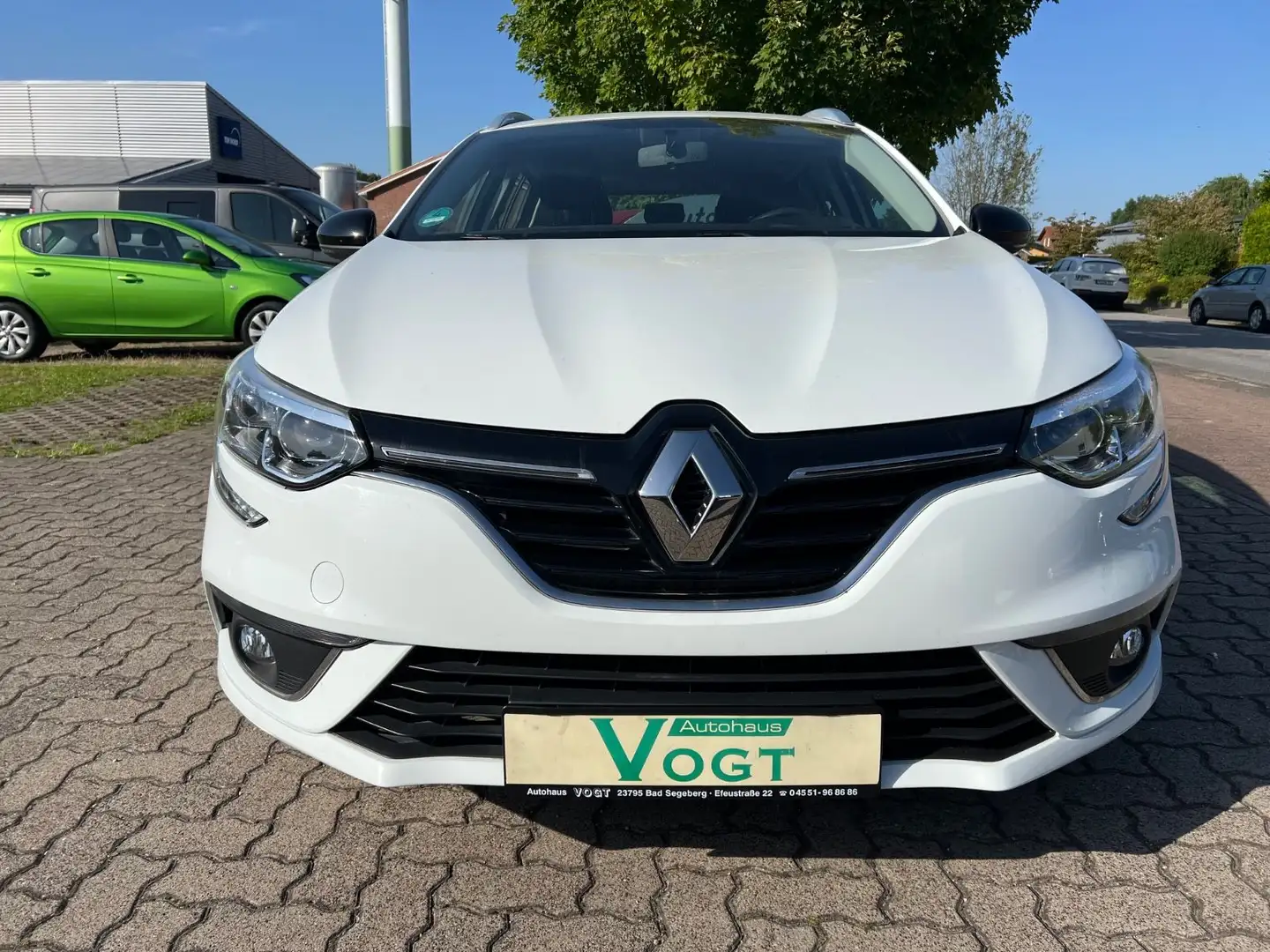 Renault Megane IV Grandtour Limited Blanc - 2