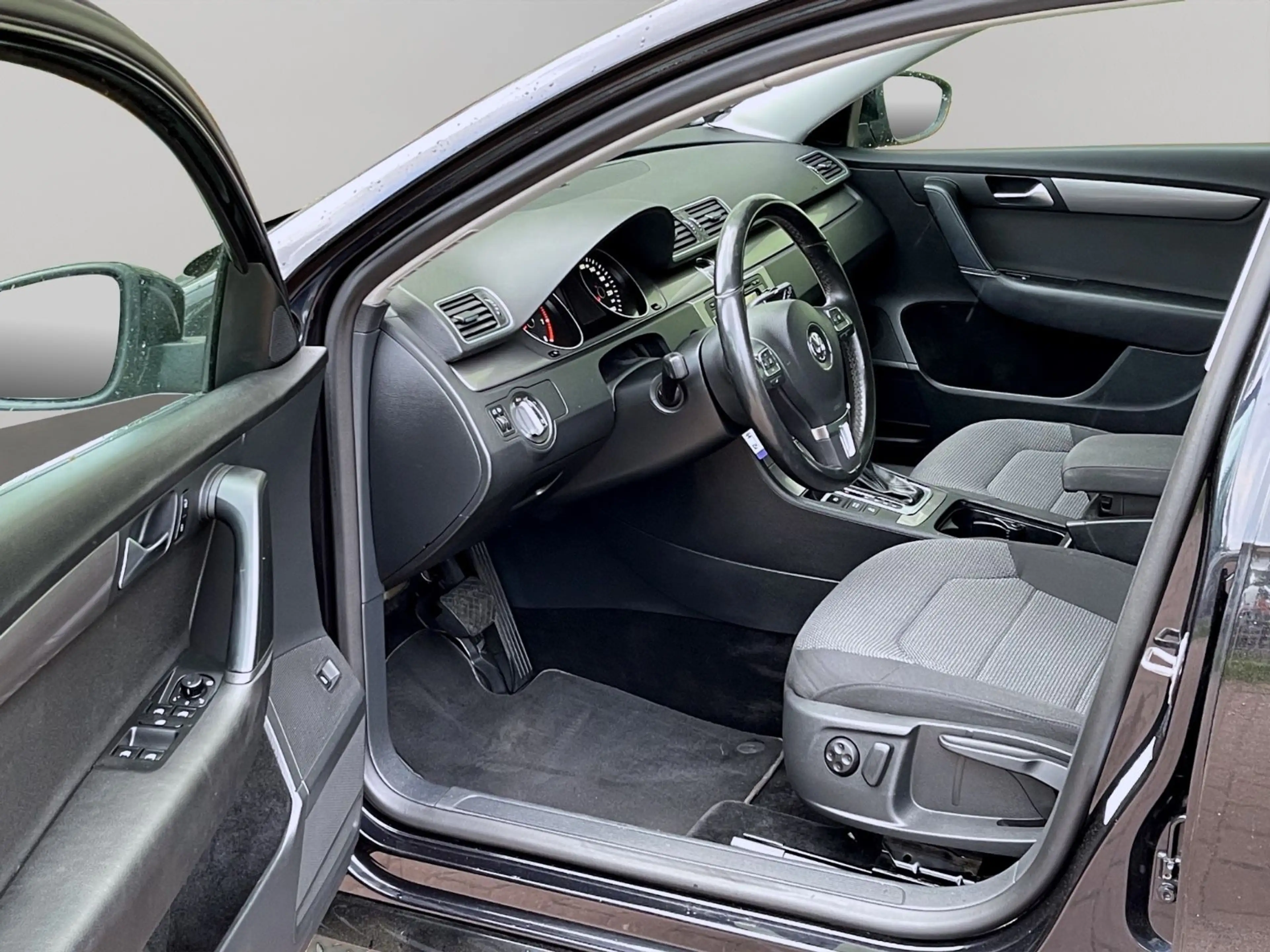 Volkswagen Passat Variant Passat 1,4 AUTOMATIK COMFORT NAVI AHK GARANTIE — photo 9