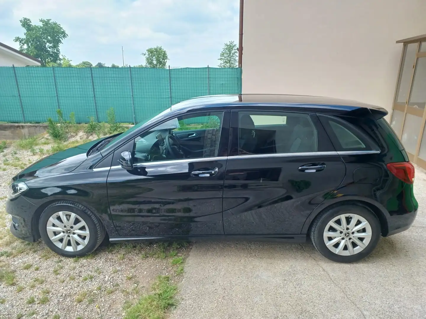 Mercedes-Benz B 180 Nero - 1
