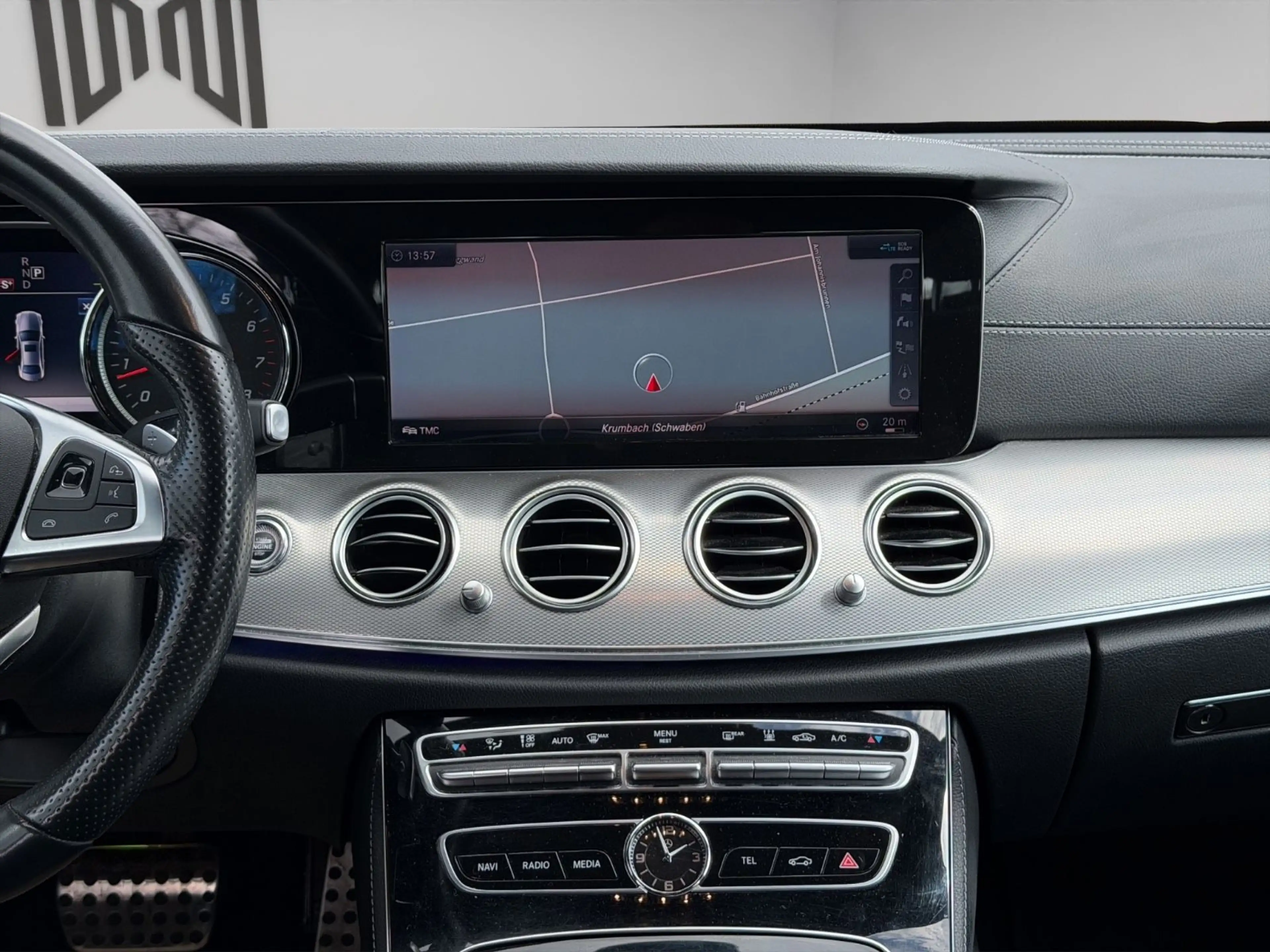 Mercedes-Benz E 350 e AMG-Line Ahk*Garantie*Finanzierung* — photo 14