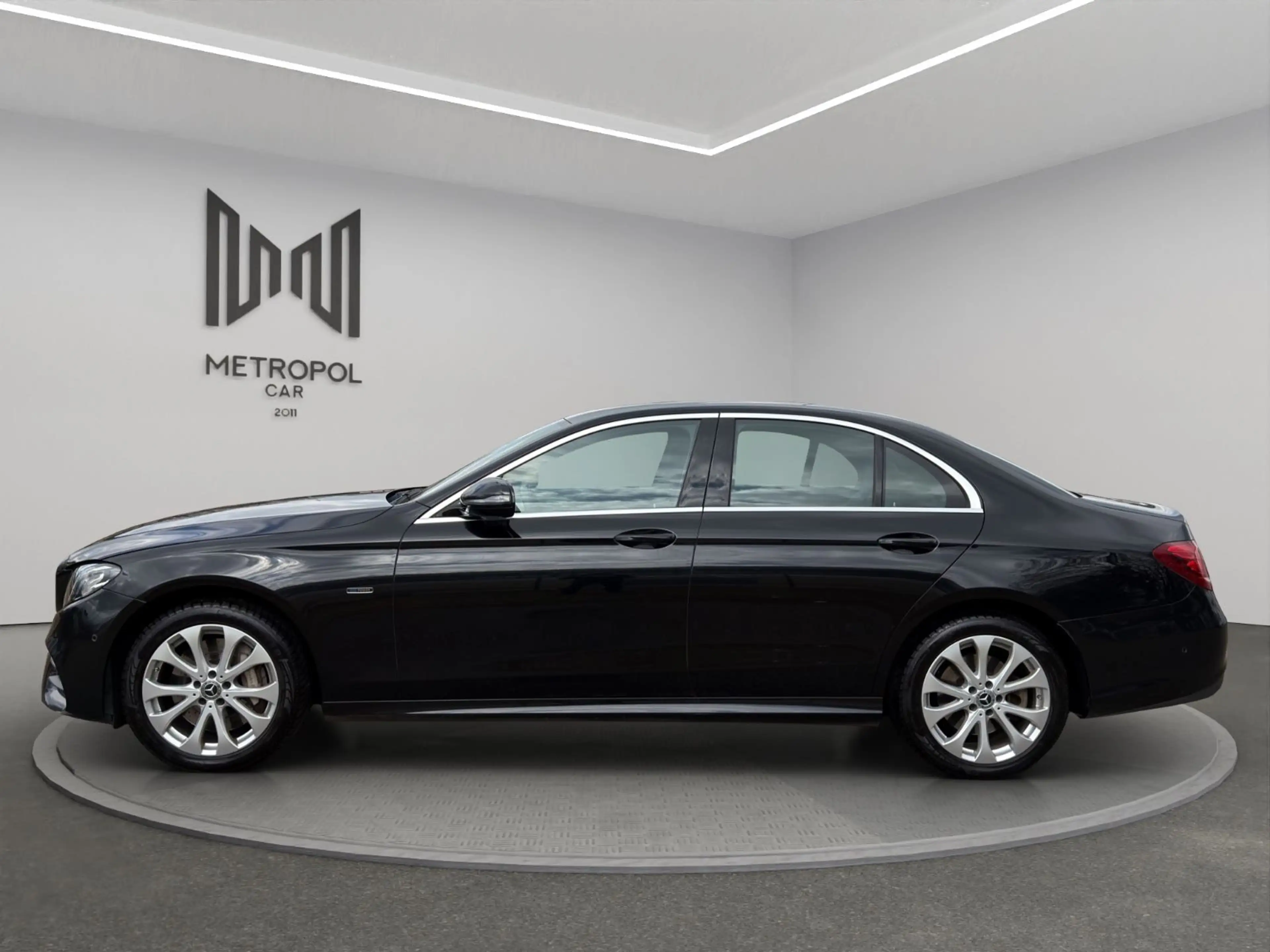 Mercedes-Benz E 350 e AMG-Line Ahk*Garantie*Finanzierung* — photo 2