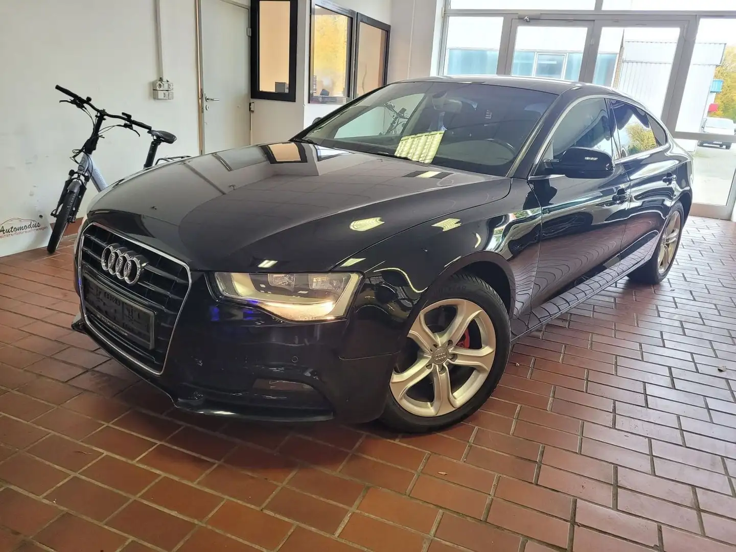 Audi A5 1.8 TFSI*Automatik*PDC*TÜV-NEU* Schwarz - 1