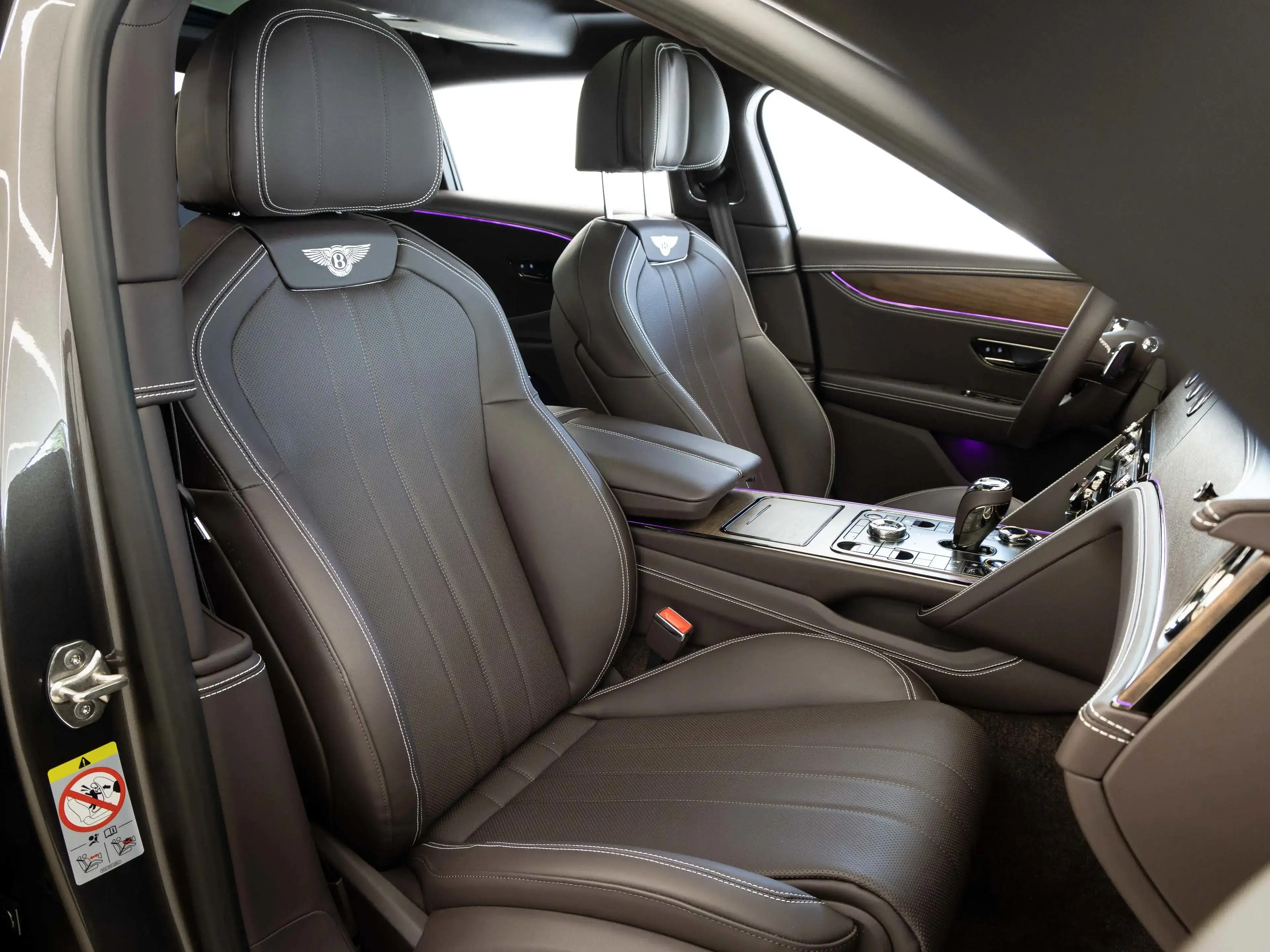 Bentley Flying Spur V8 Hybrid *B&O*Rotating*MY26* — photo 11