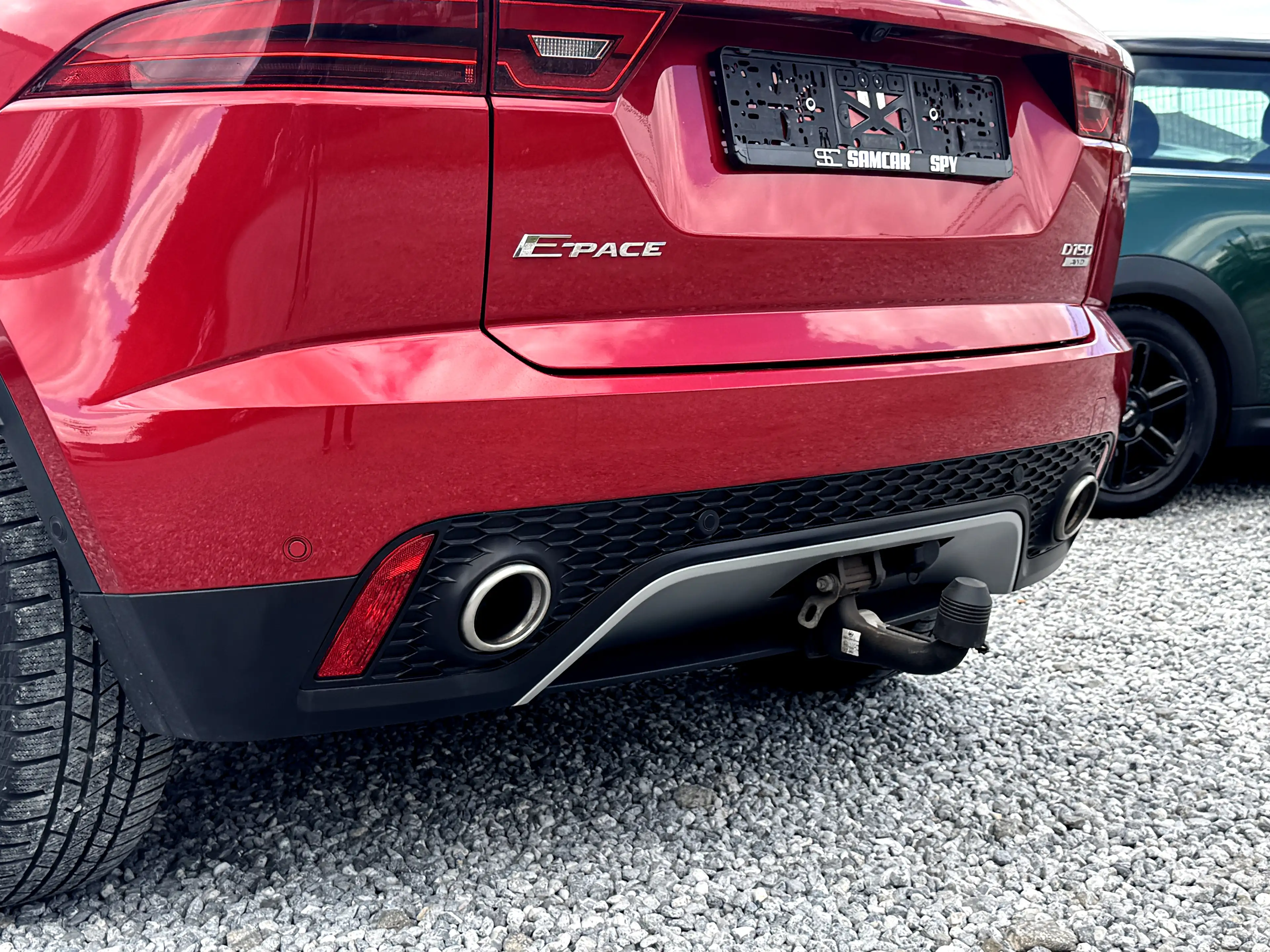 Jaguar E-Pace E-Pace 2.0 D AWD /PANO/CUIR/CARPLAY/ *GARANTIE* — photo 8