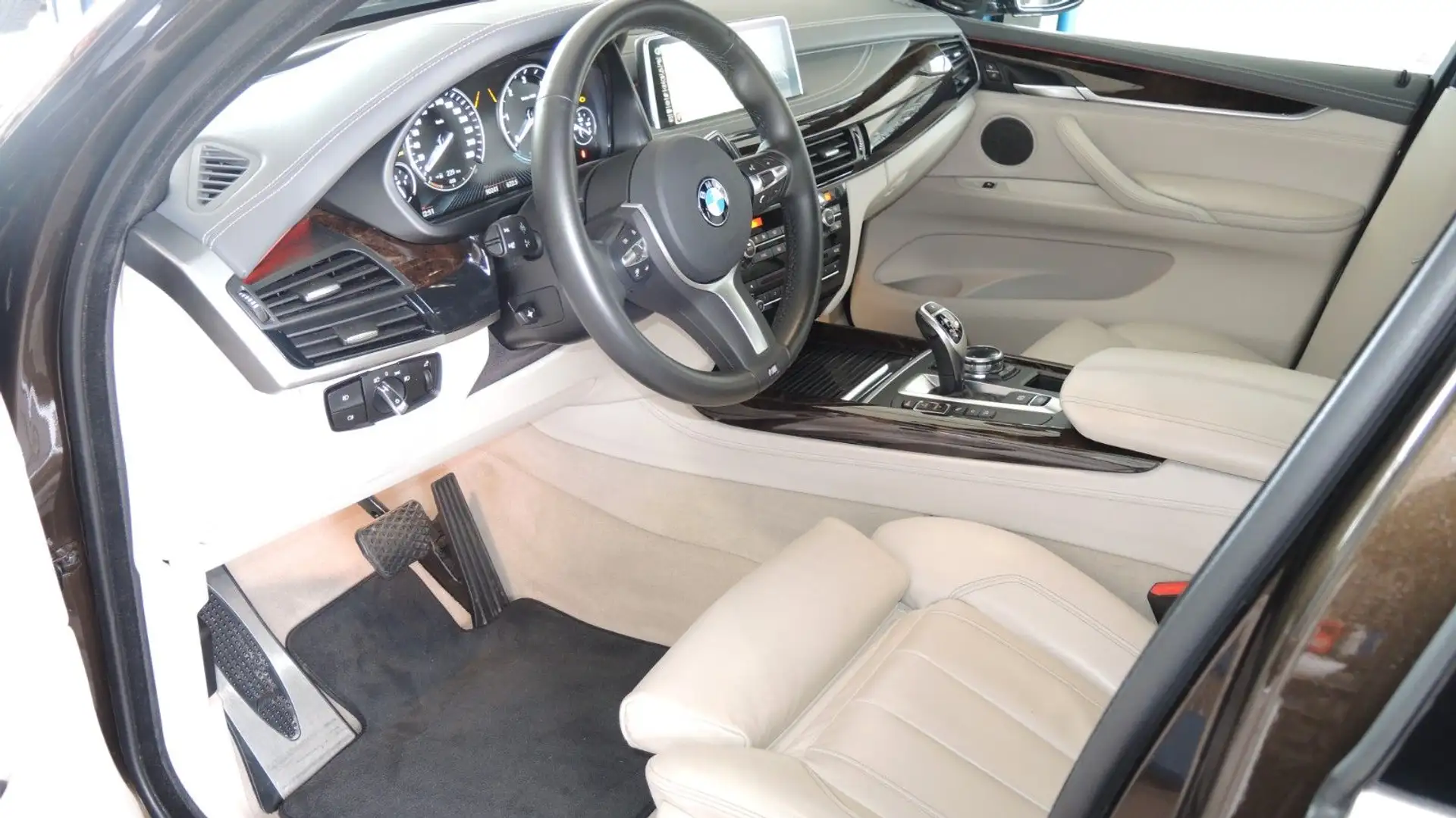 BMW X5 M Diesel Brown - 2