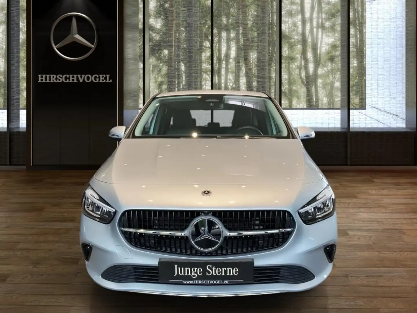 Mercedes-Benz B 180 Progressive-Line+MBUX+Navi-Pr.+LED+Kam+PDC Stříbrná - 2