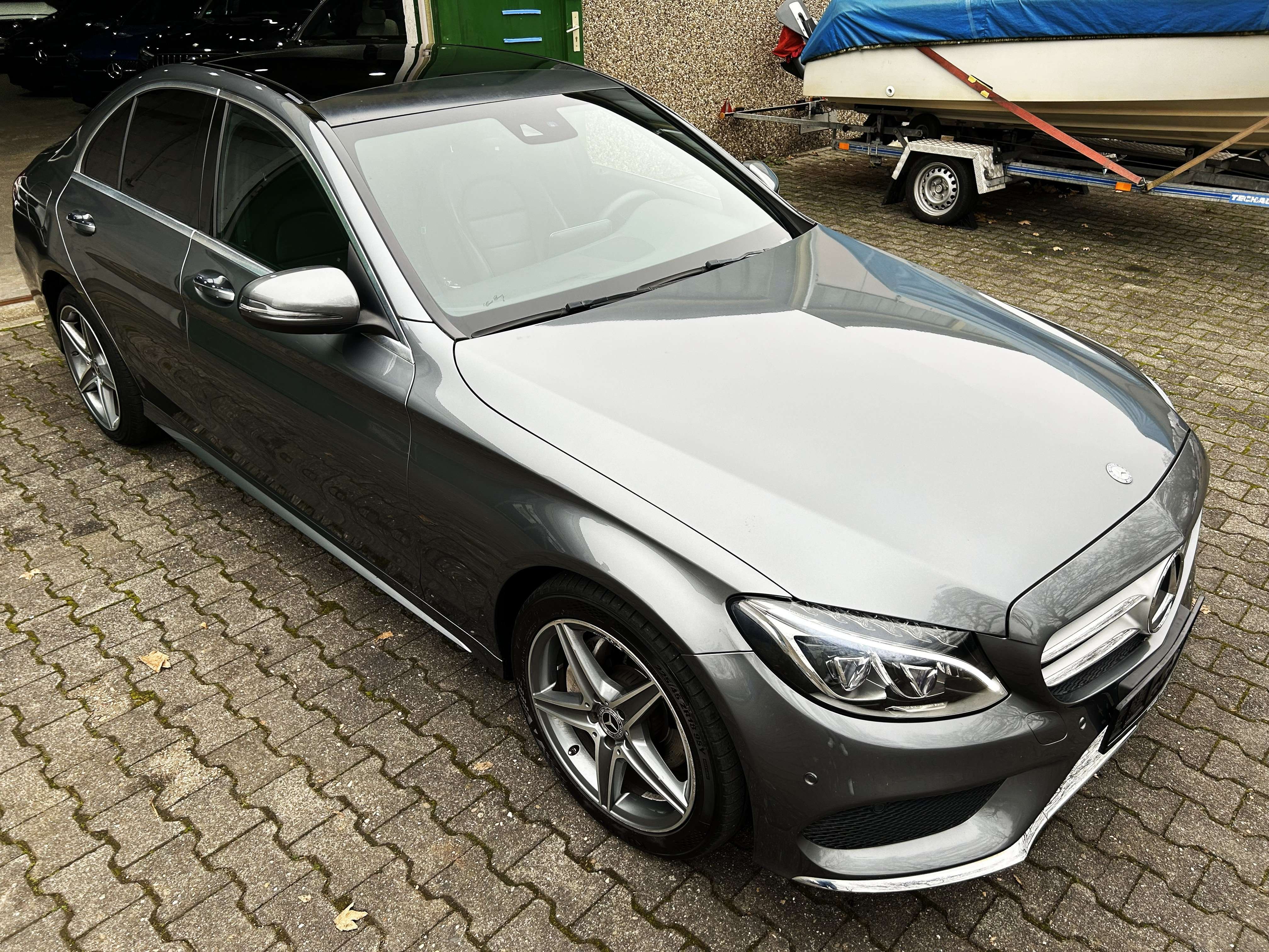 Second hand Mercedes Benz C-Class 220