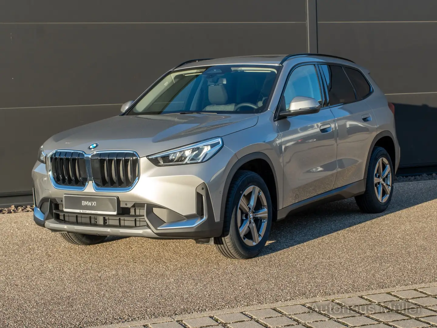 BMW X1 sDrive18i DER ALLESKÖNNER 7.600 Ersparnis! LED Silber - 2