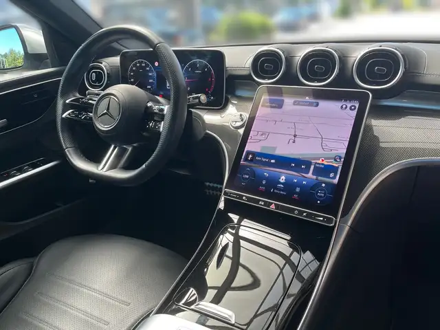 Mercedes-Benz C-Class view 8