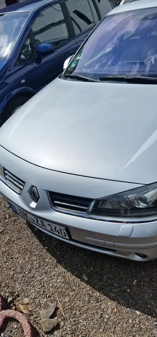 Renault Laguna Grandtour 2.0 Expression - 2
