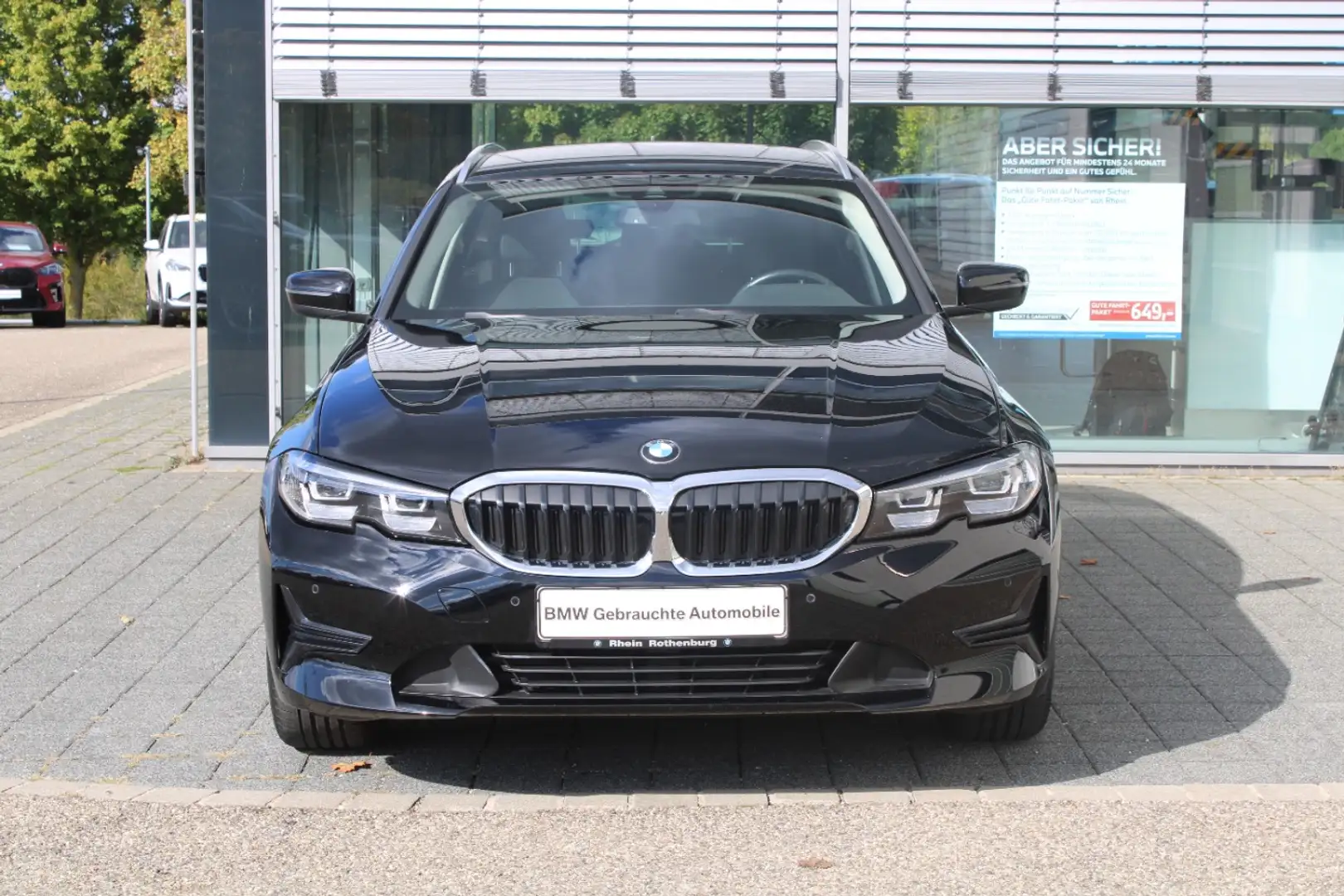 BMW 318 i Touring Advantage Navi LED AHK LiveCockpit Schwarz - 2