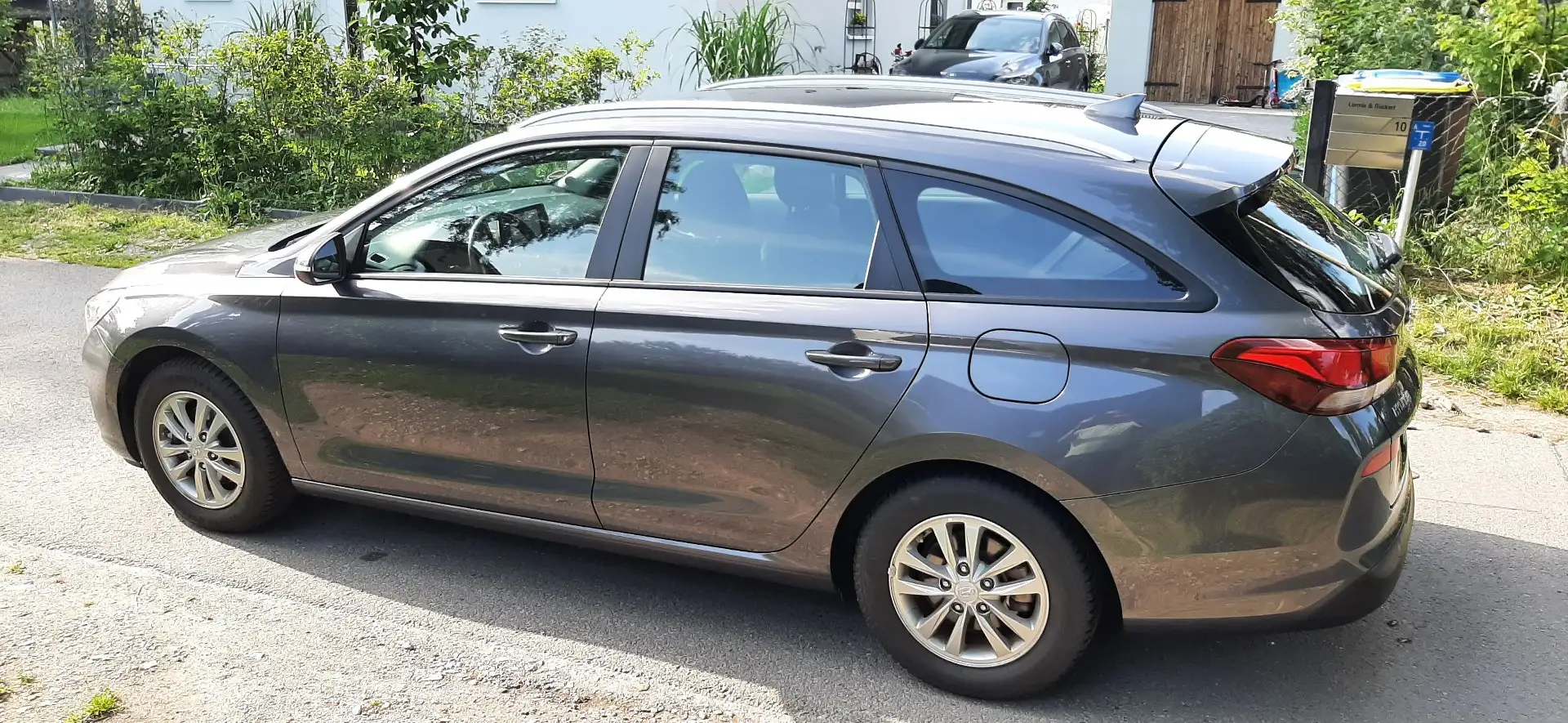 Hyundai i30 Trend Grau - 2