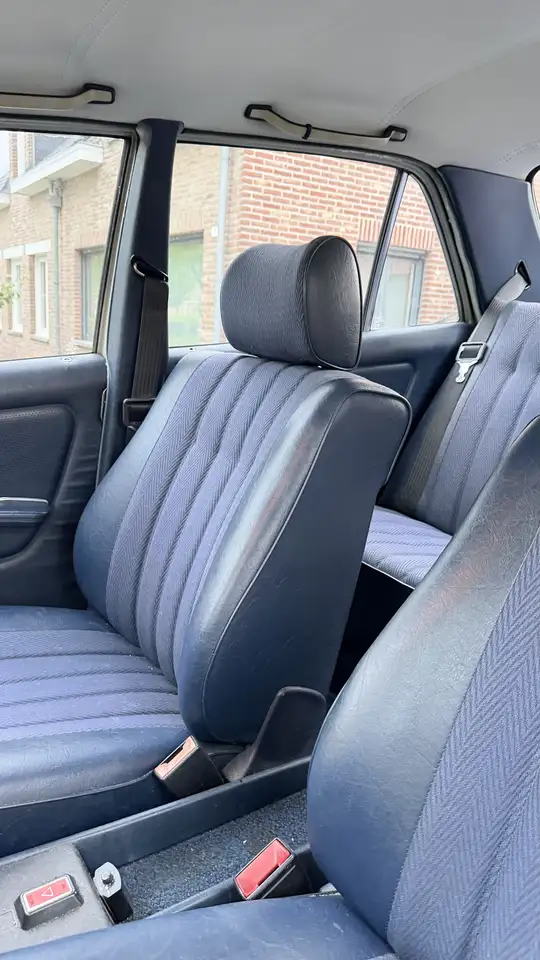 Mercedes-Benz 200 W123, foto 11
