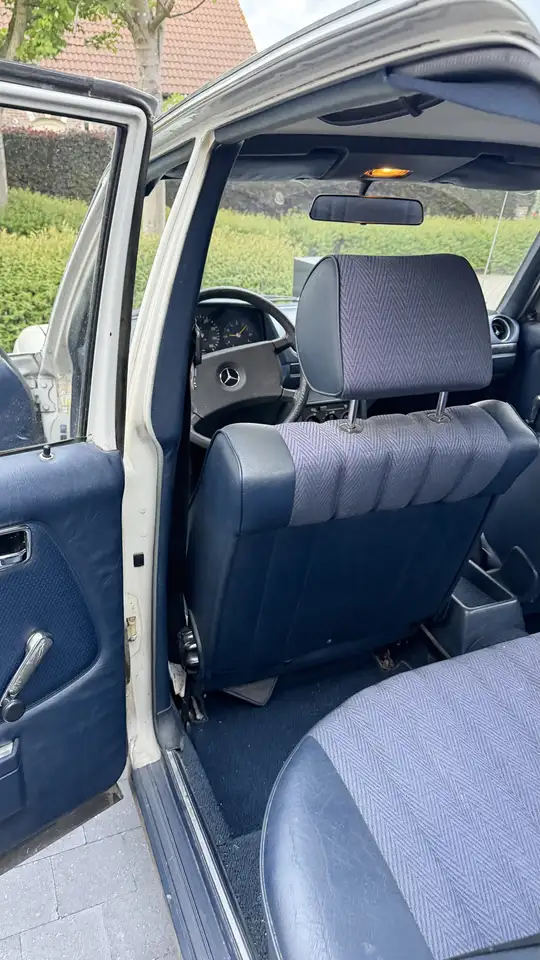 Mercedes-Benz 200 W123, foto 10