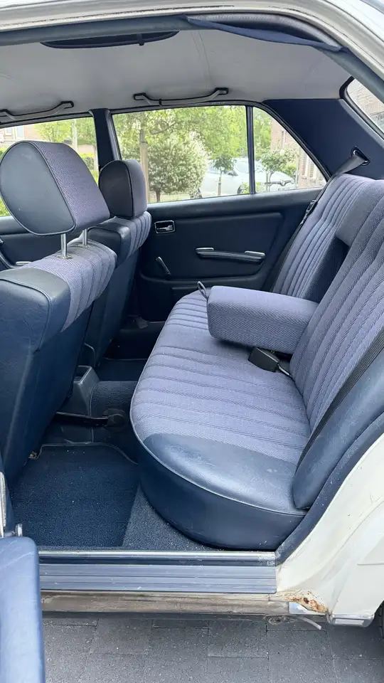 Mercedes-Benz 200 W123, foto 9