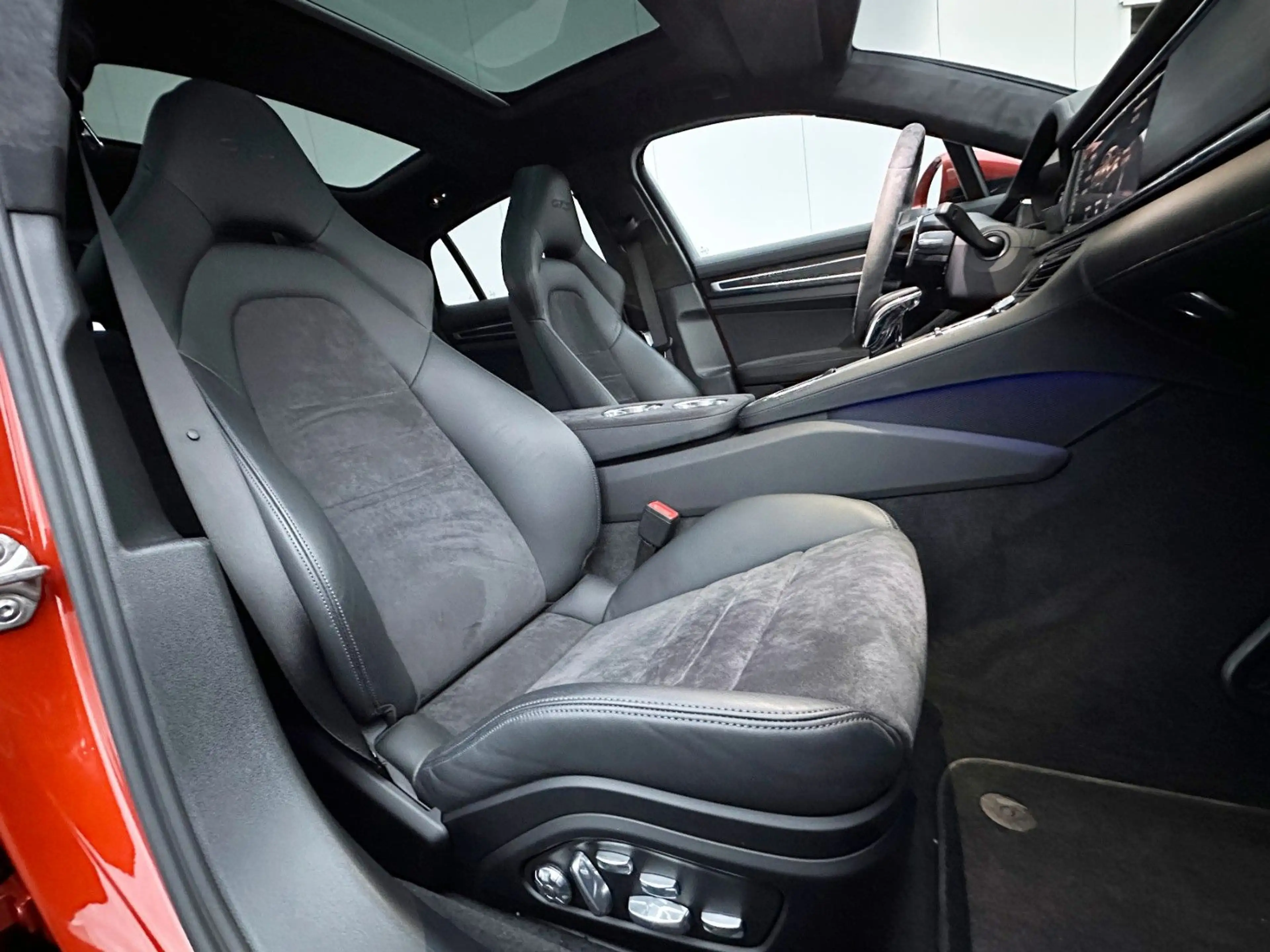 Porsche Panamera GTS SOURROUND VIEW PDCC PTVPLUS SOFORT — photo 15