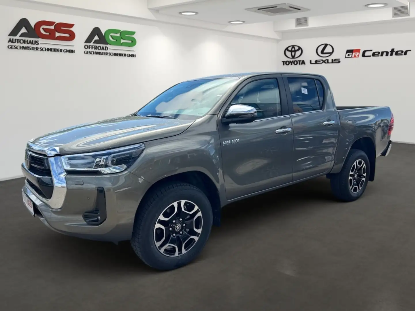 TOYOTA Hilux
