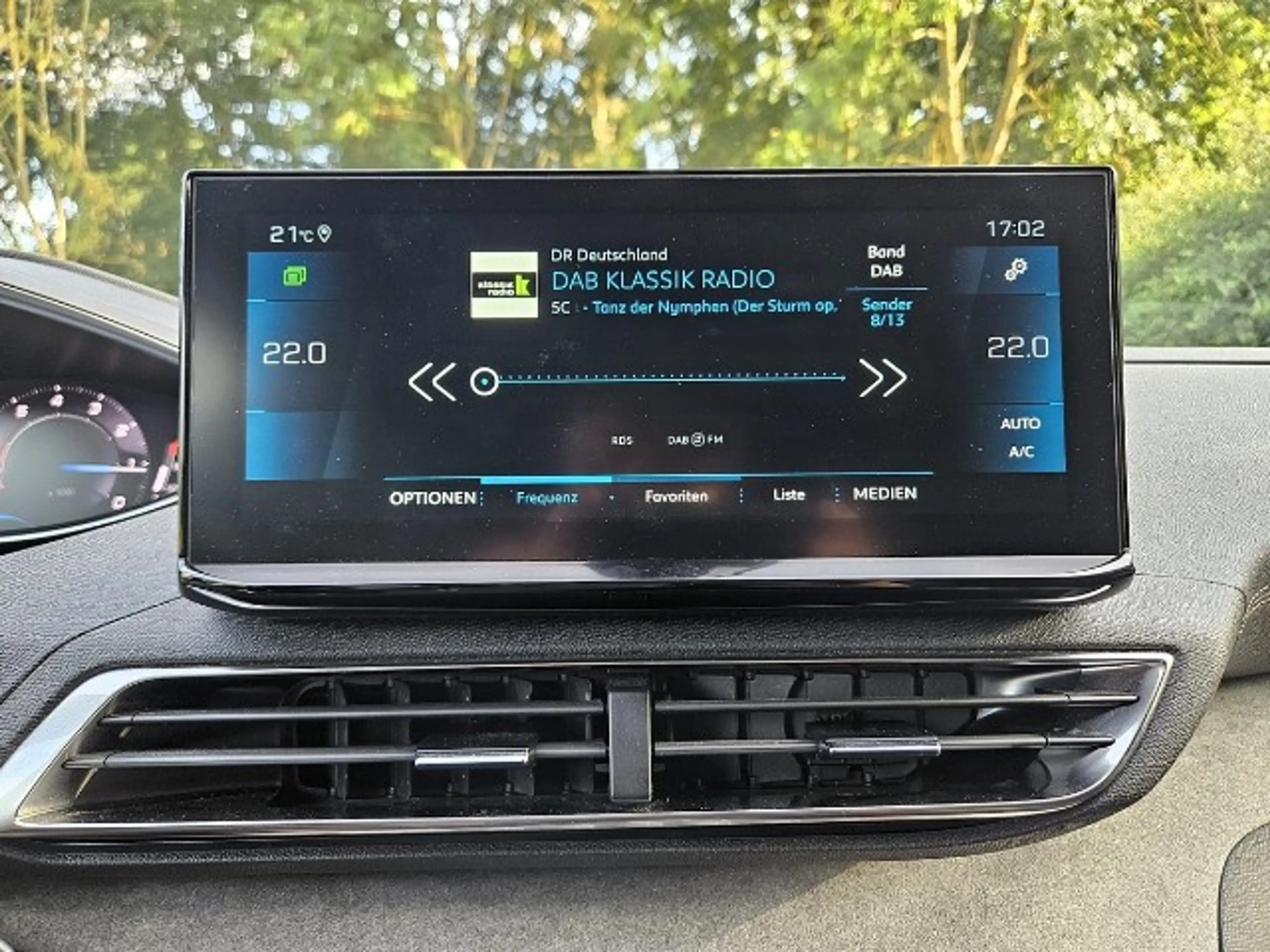 Peugeot 5008 GT PureTech 130 EAT8 Automatik Grip Control AHK — photo 15