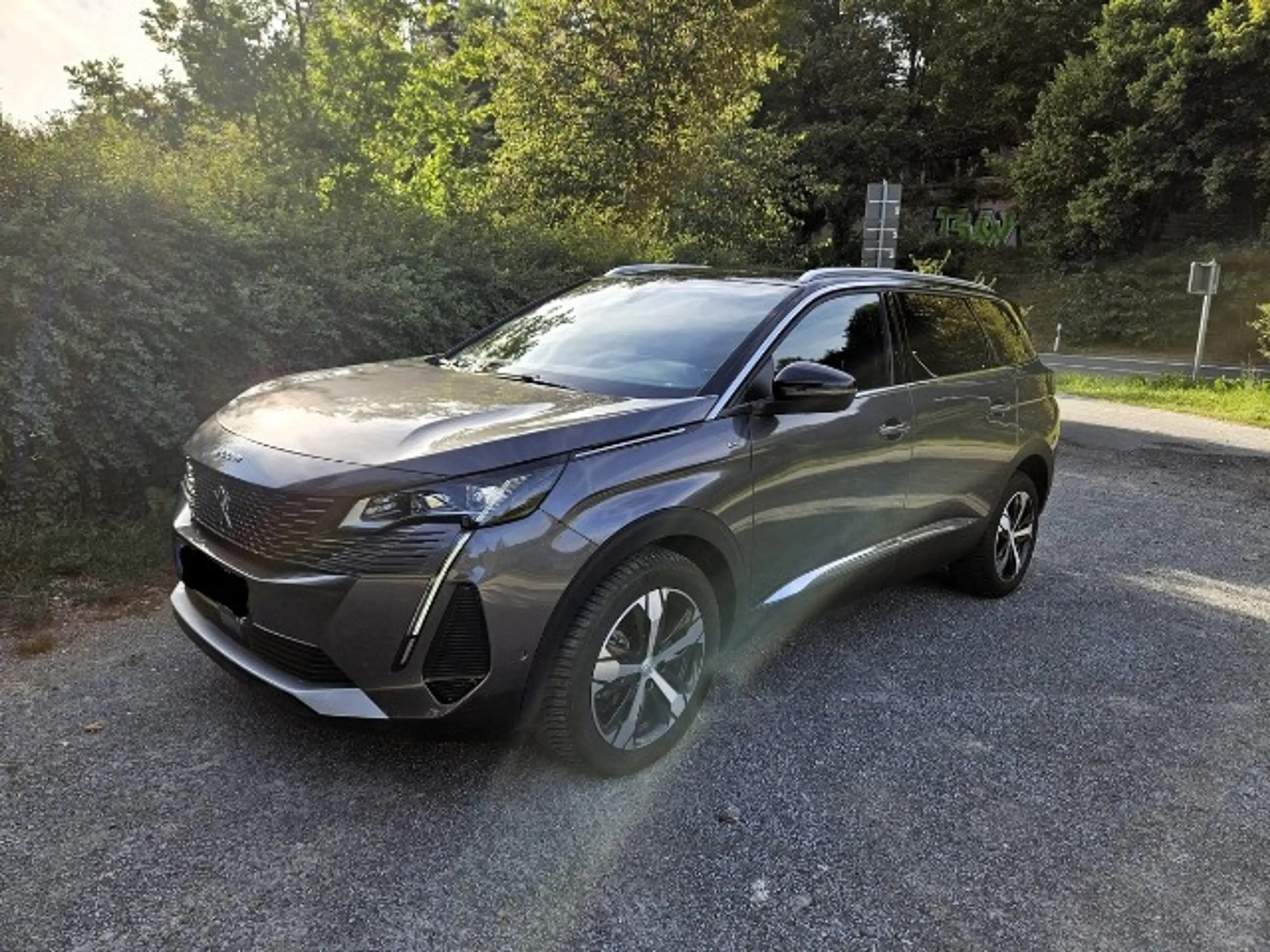 Peugeot 5008 GT PureTech 130 EAT8 Automatik Grip Control AHK — photo 3