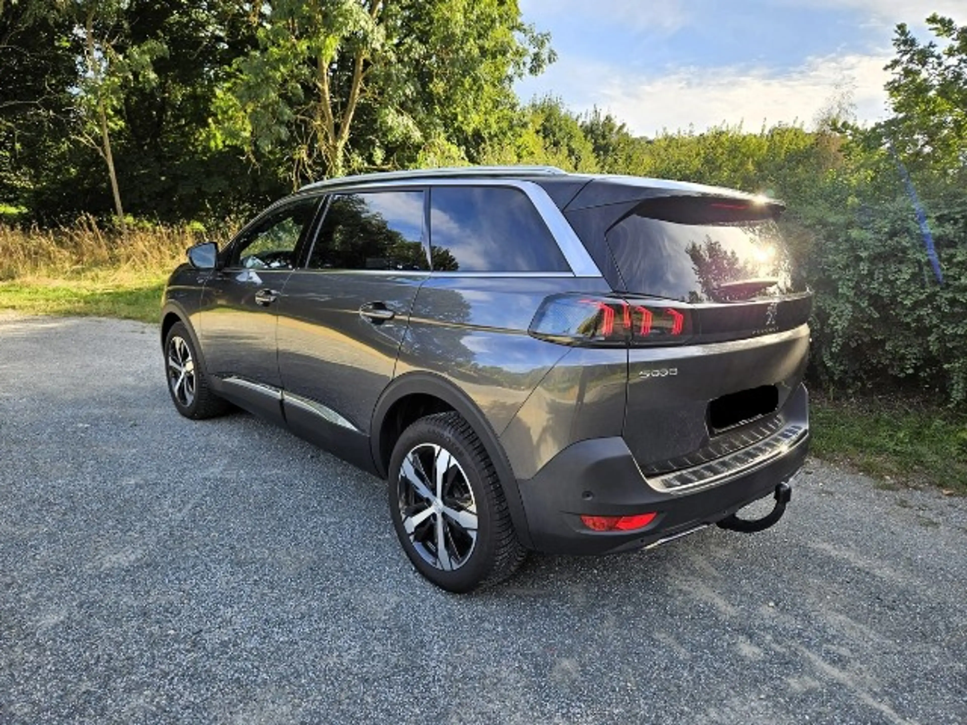 Peugeot 5008 GT PureTech 130 EAT8 Automatik Grip Control AHK — photo 5
