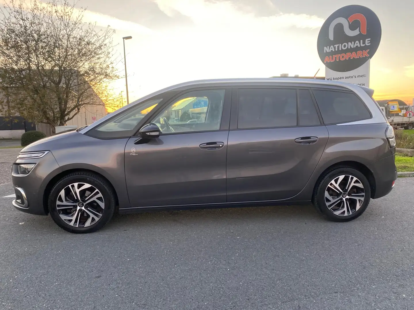 Citroen Grand C4 SpaceTourer 2019 * 1.2 PureTech Origins * EXPORT & HANDEL ONLY Grey - 2