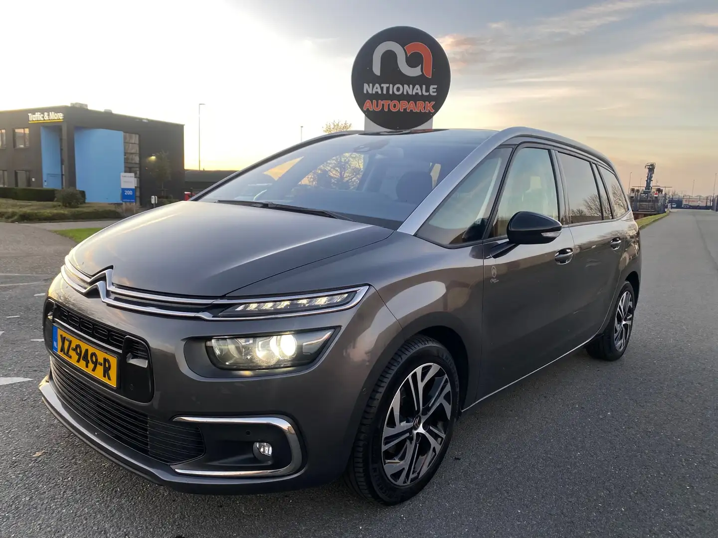 Citroen Grand C4 SpaceTourer 2019 * 1.2 PureTech Origins * EXPORT & HANDEL ONLY Grey - 1