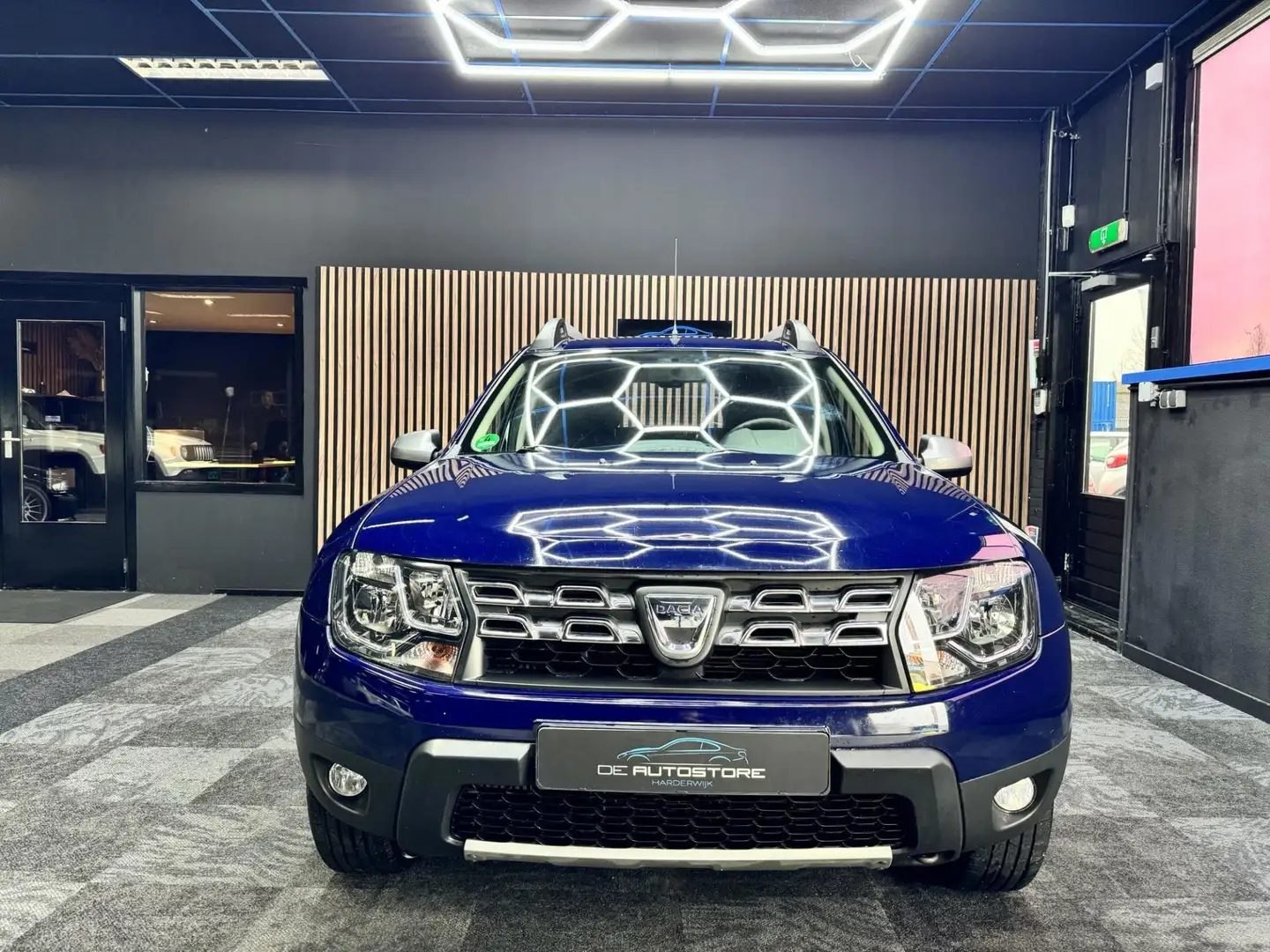 Dacia Duster 1.2 Tce 4x2 Prestige 1ste Eig Navi Cruise Pdc Trek Blauw - 2
