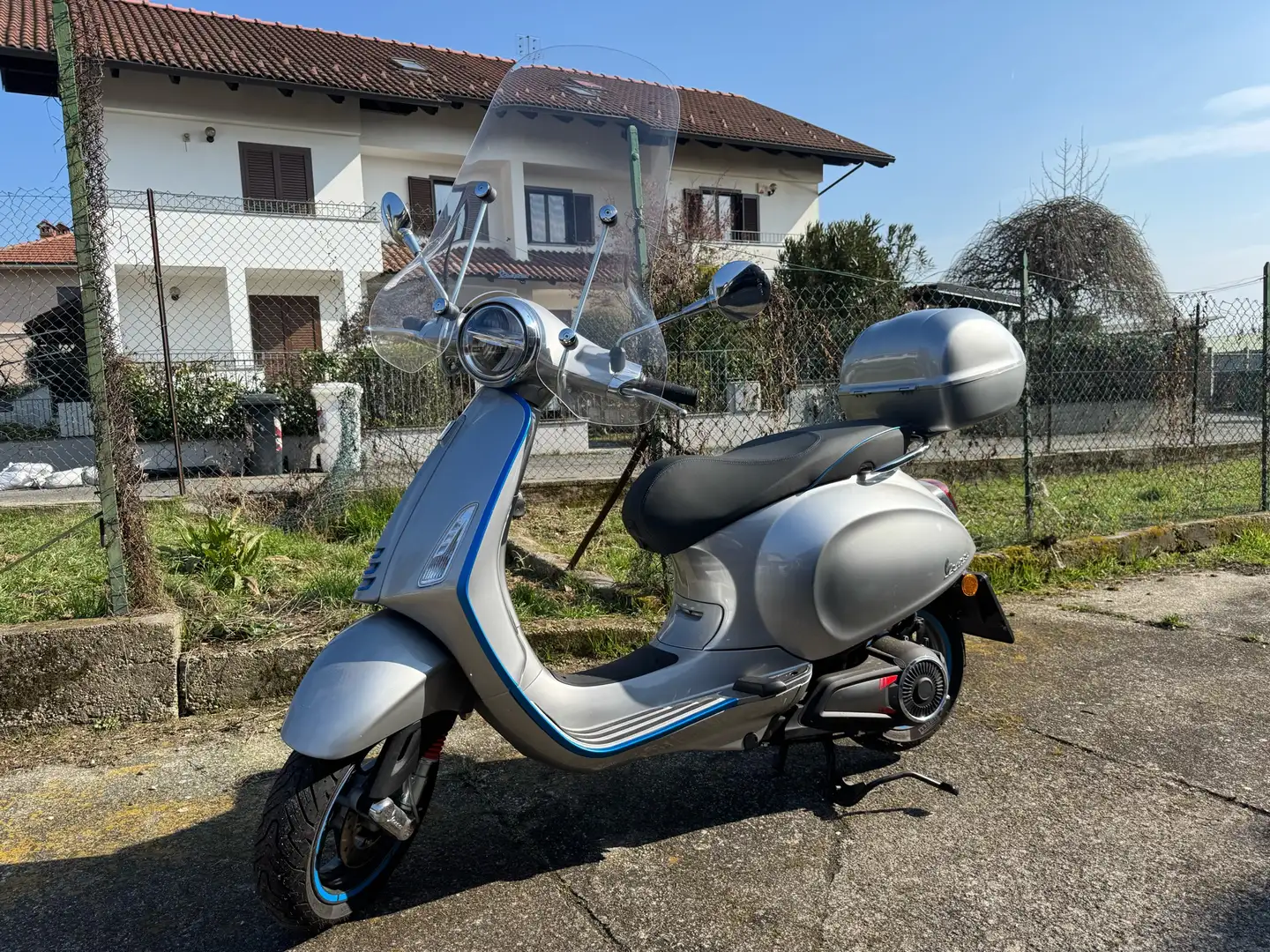 Vespa Elettrica 70 km/h - 1