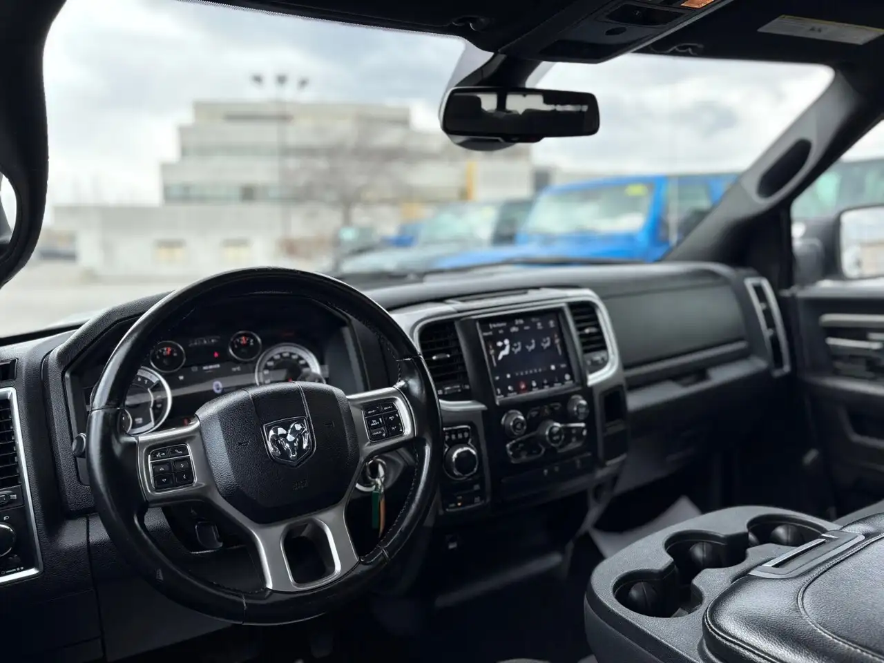 RAM 1500 снимка RAM 1500