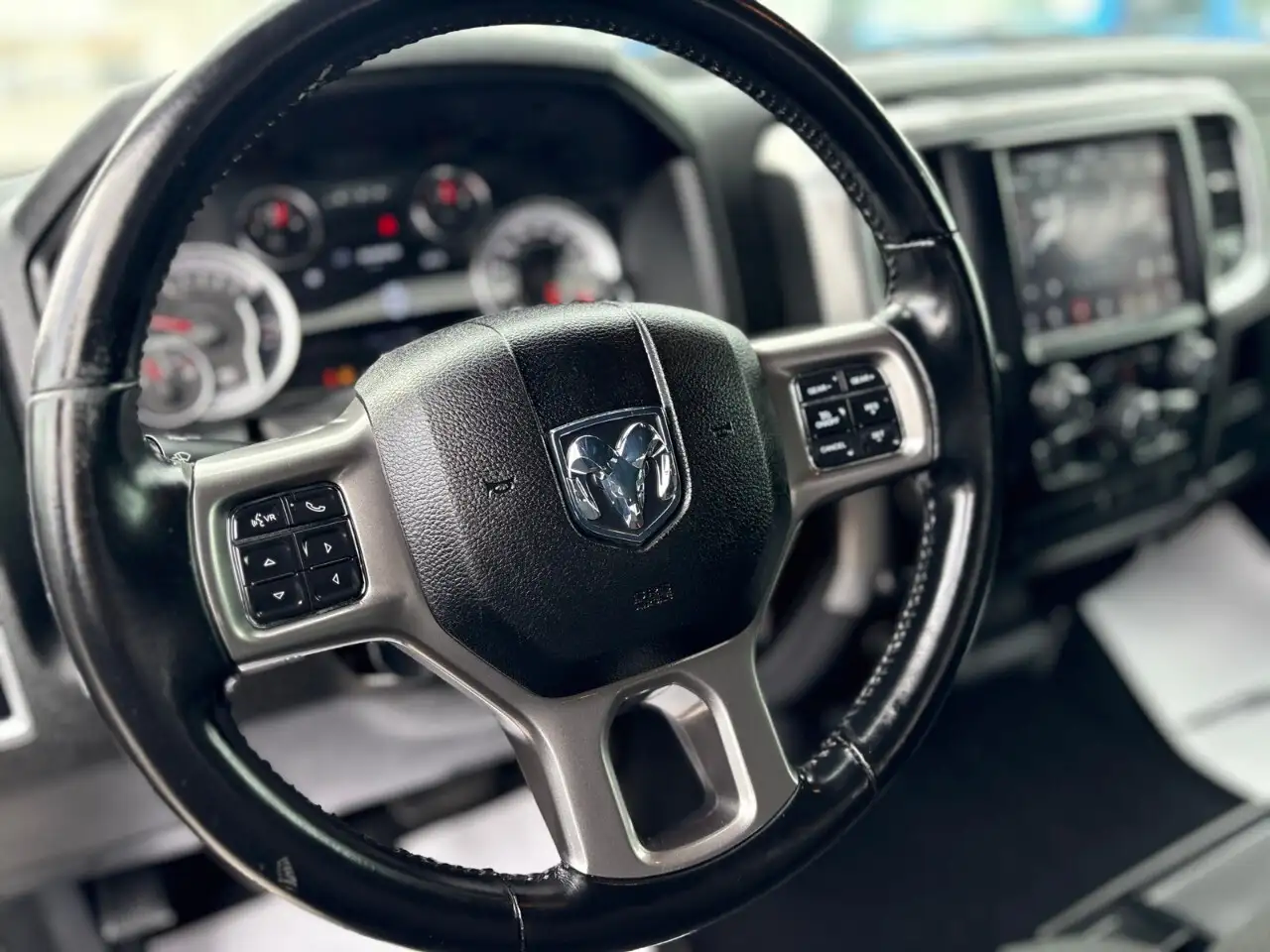 RAM 1500 снимка RAM 1500