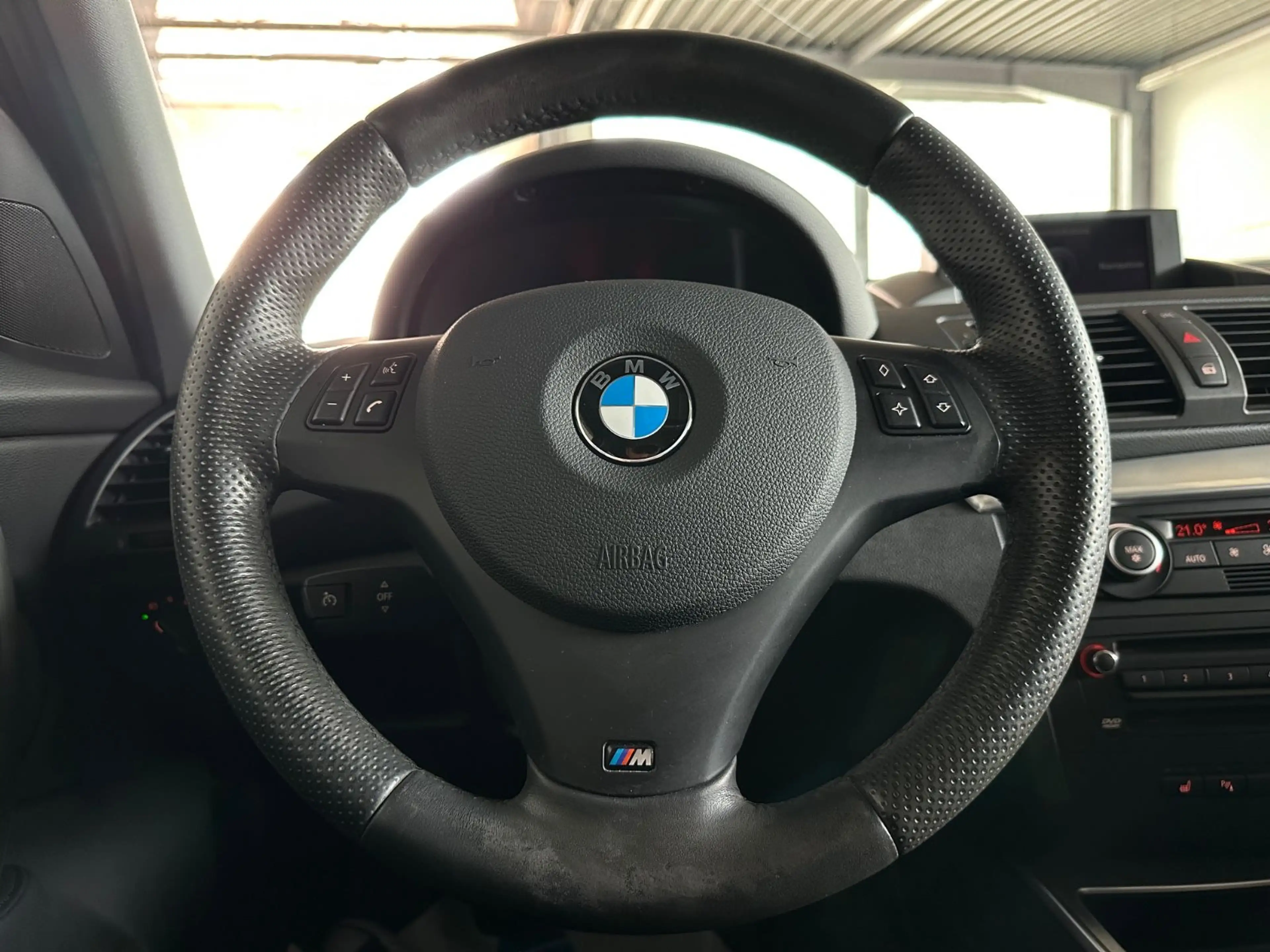 BMW 120 d Limousine PDC/Schiebedach/Navi — photo 15