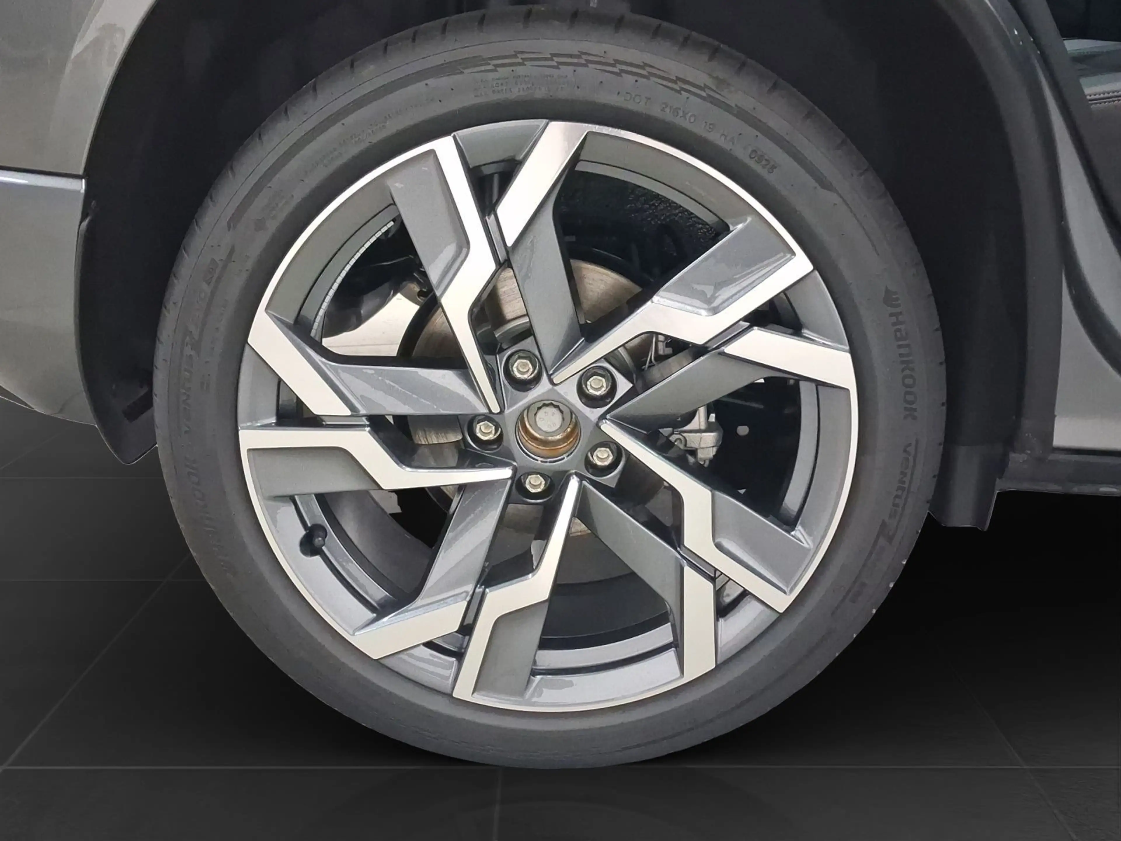 Skoda Karoq 2.0 TSI DSG 4x4 SPORTLINE LM19 PANO AHK — photo 7