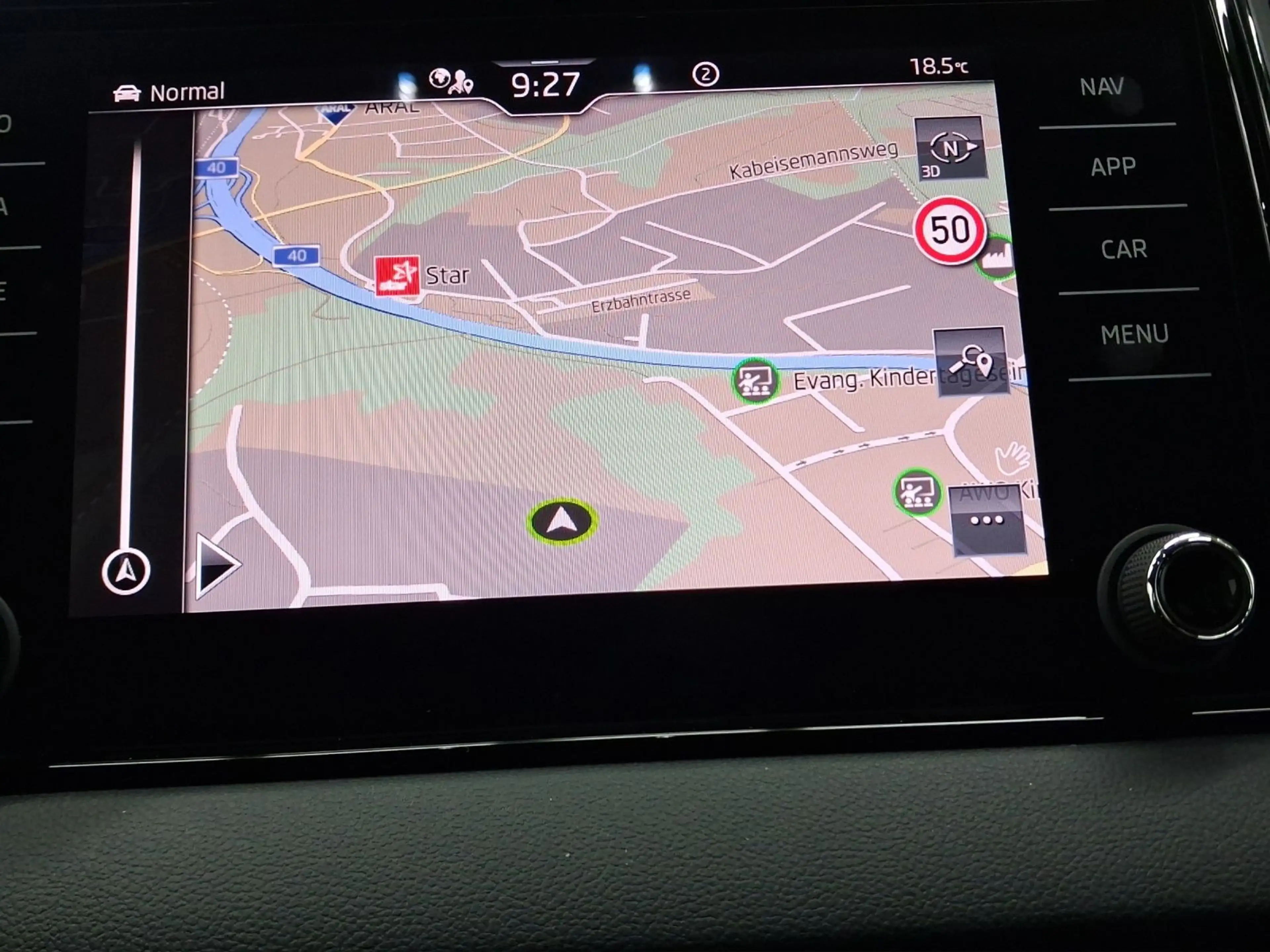 Skoda Karoq 2.0 TSI DSG 4x4 SPORTLINE LM19 PANO AHK — photo 13