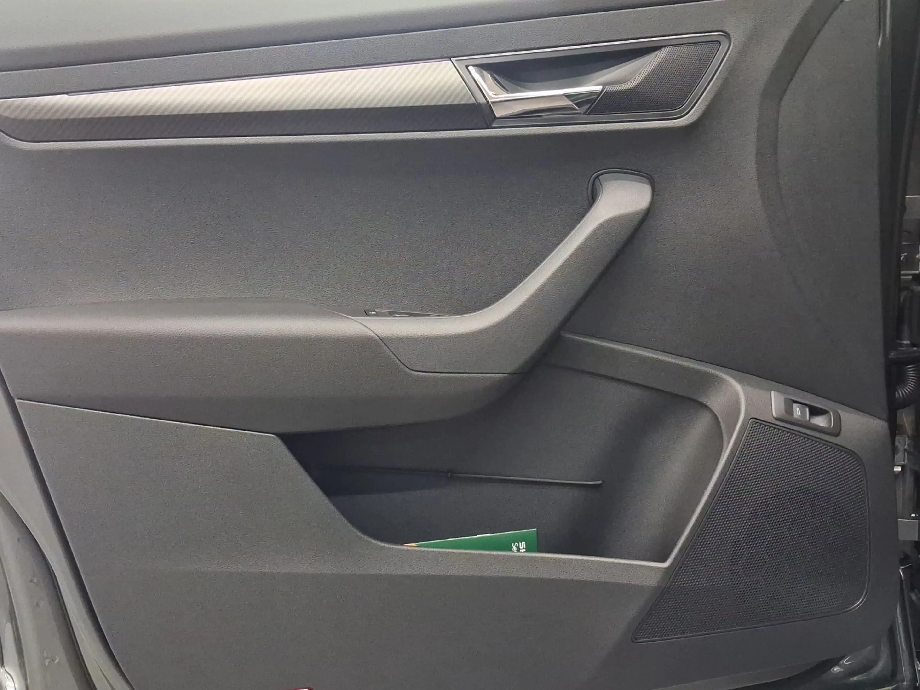 Skoda Karoq 2.0 TSI DSG 4x4 SPORTLINE LM19 PANO AHK — photo 8
