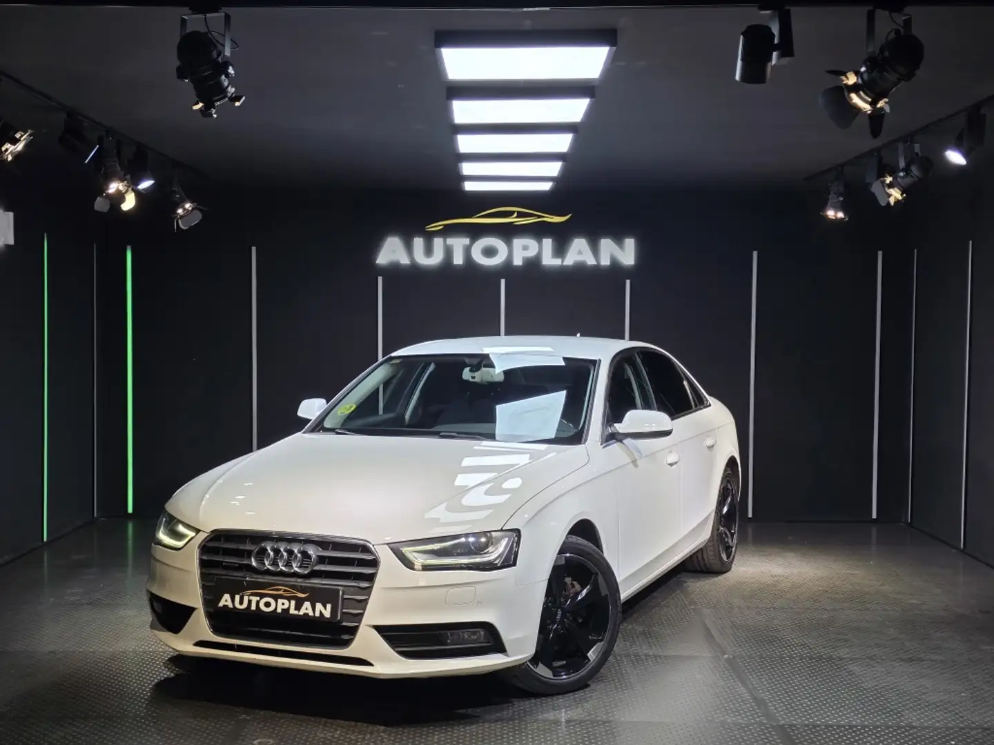 Audi A4 2.0TDI DPF Multitronic 177 Blanc - 1