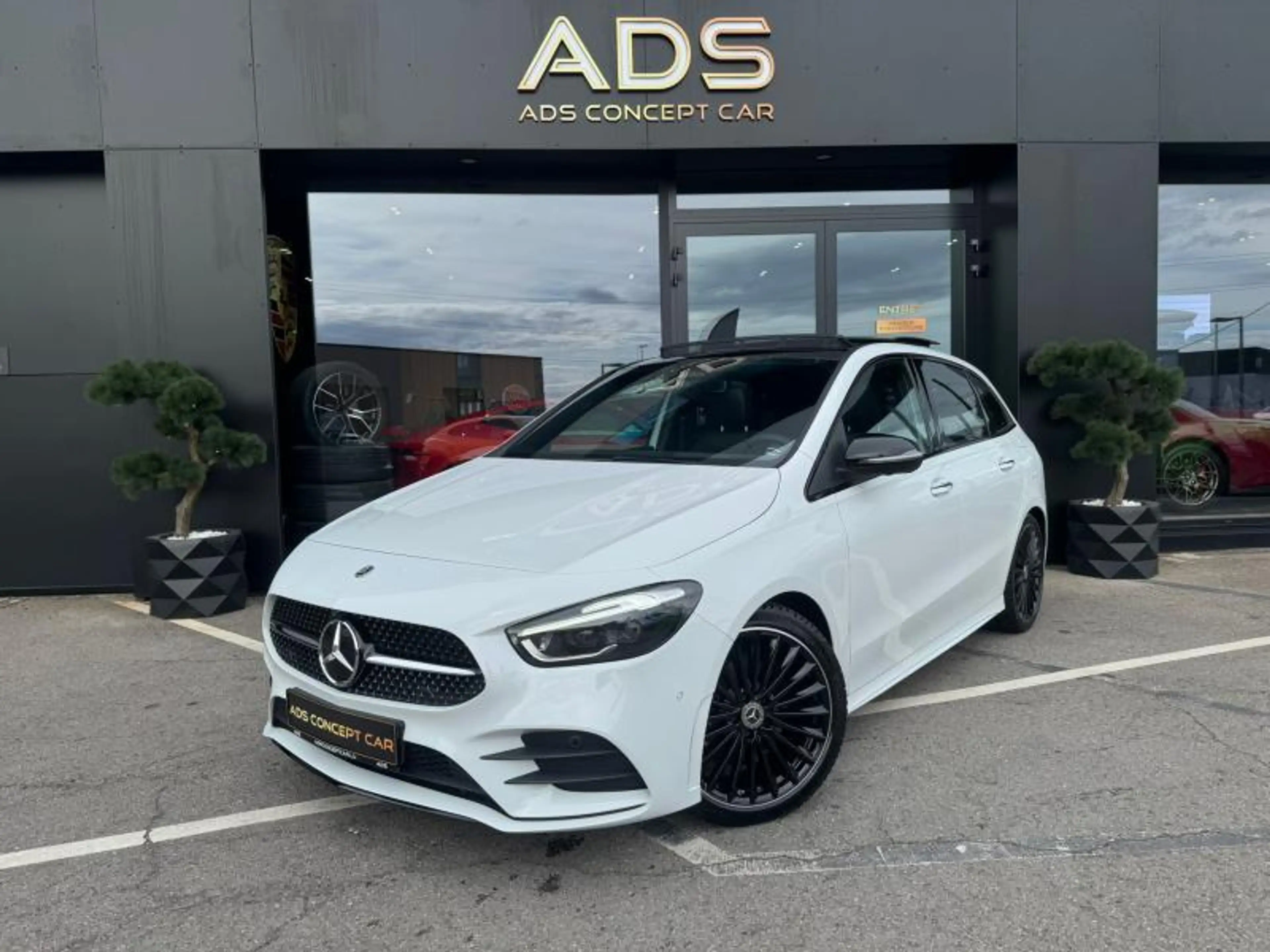 Mercedes-Benz B 180 Classe B 180d AMG Line/2.0 116ch/Toit Ouvrant/ATH — photo 3