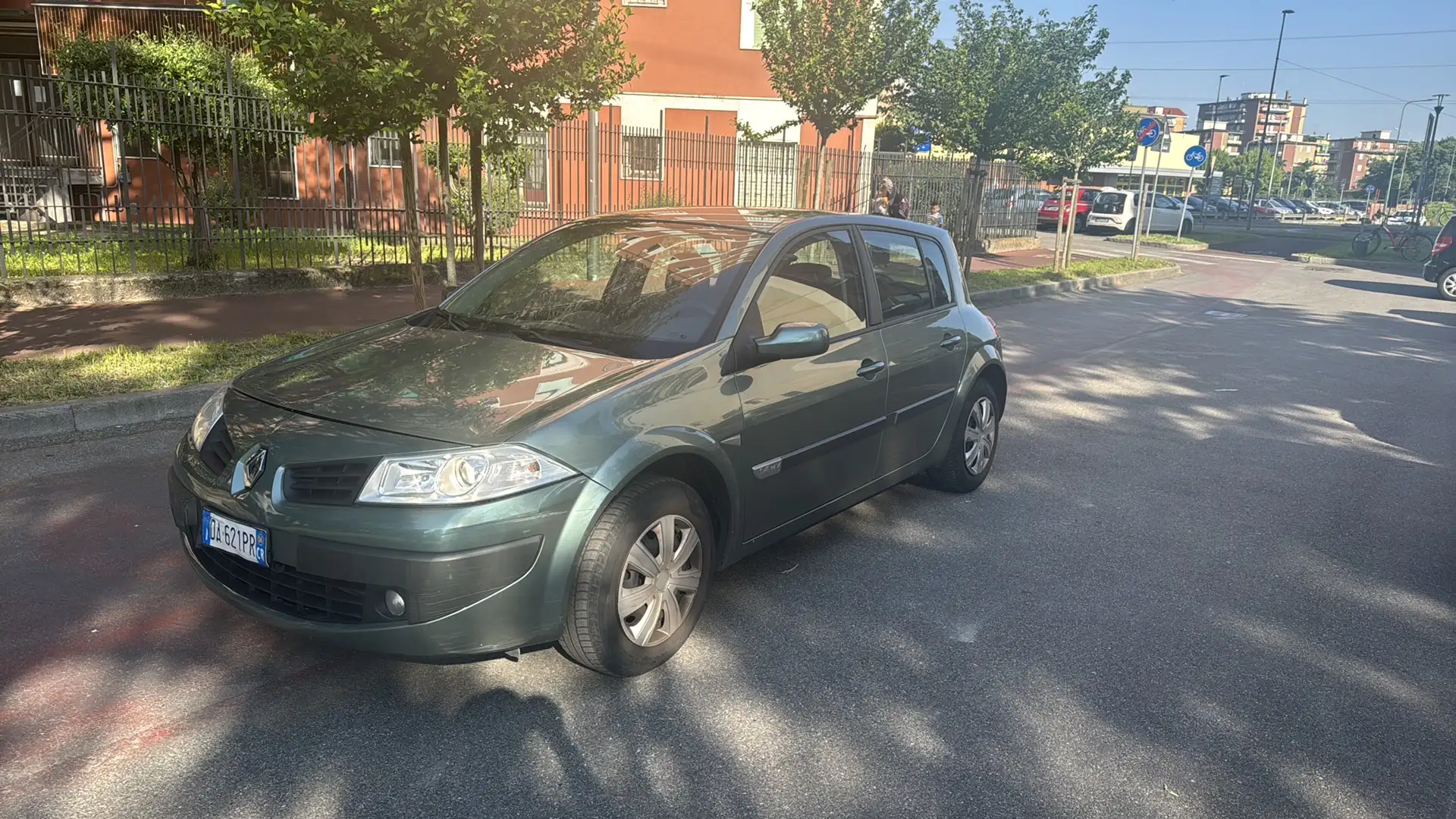 Renault Megane 5p 1.4 16v Confort Dynamique - 1