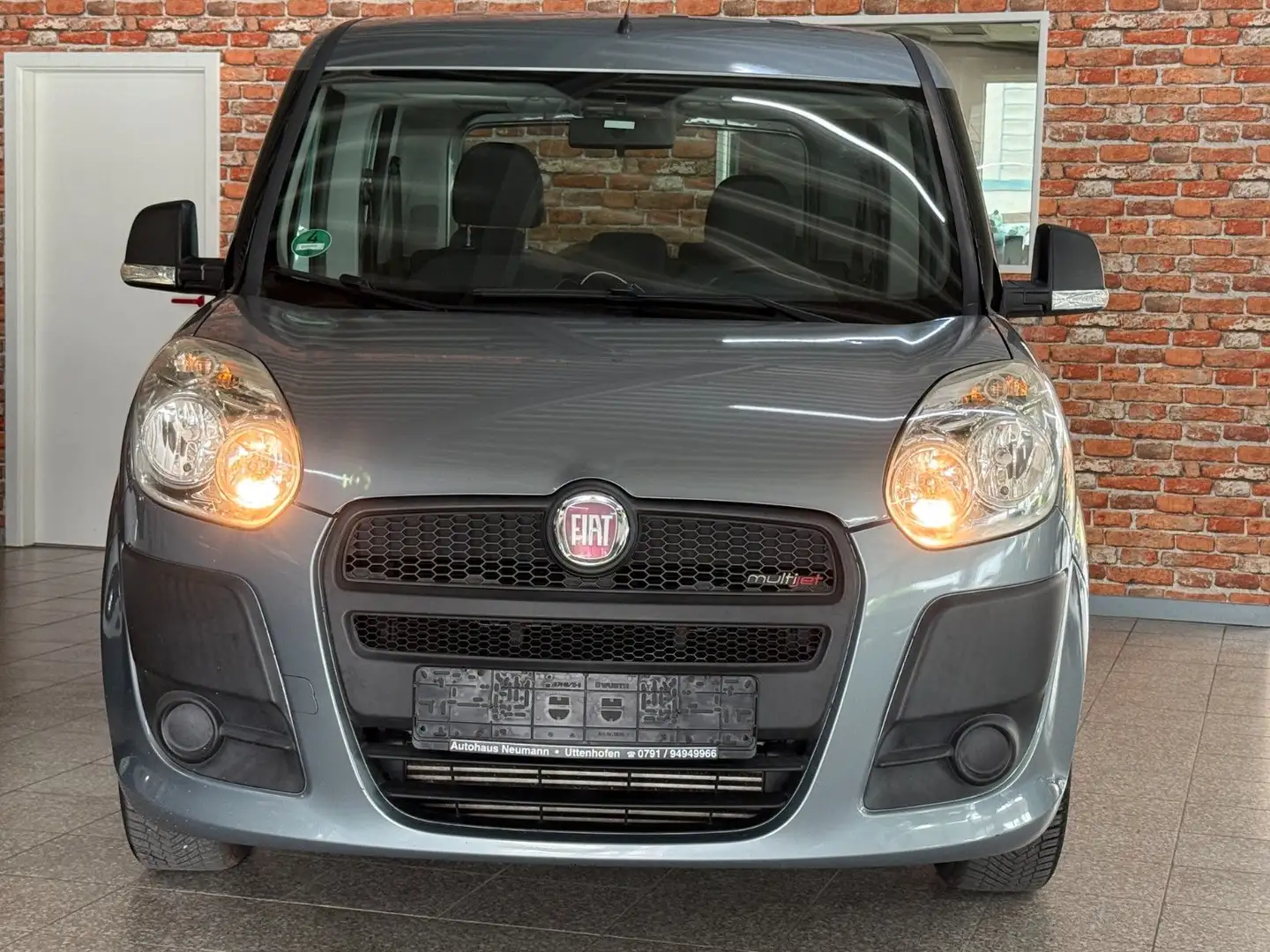 Fiat Doblo Doblò Dynamic-1.6-Klima-5 Sitzer-Navi Grau - 2