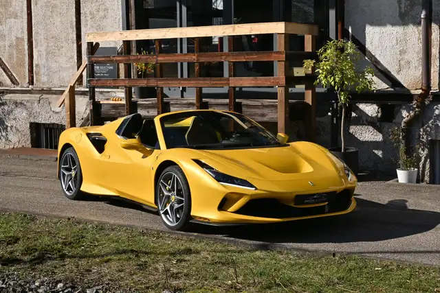Ferrari F8 Spider Einmaliges Atelier Einzelstück/1.HD.