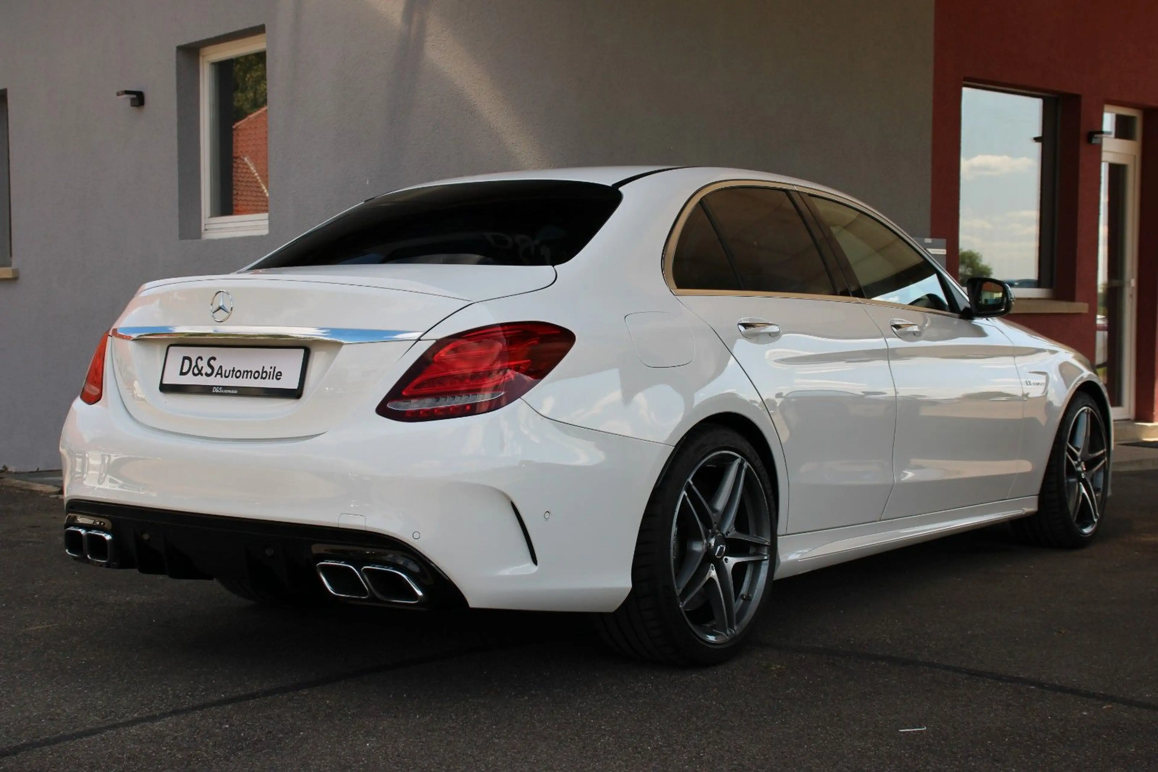 Mercedes-Benz C 63 AMG Limousine *No-OPF*Keyless*RFK*LED* — photo 6