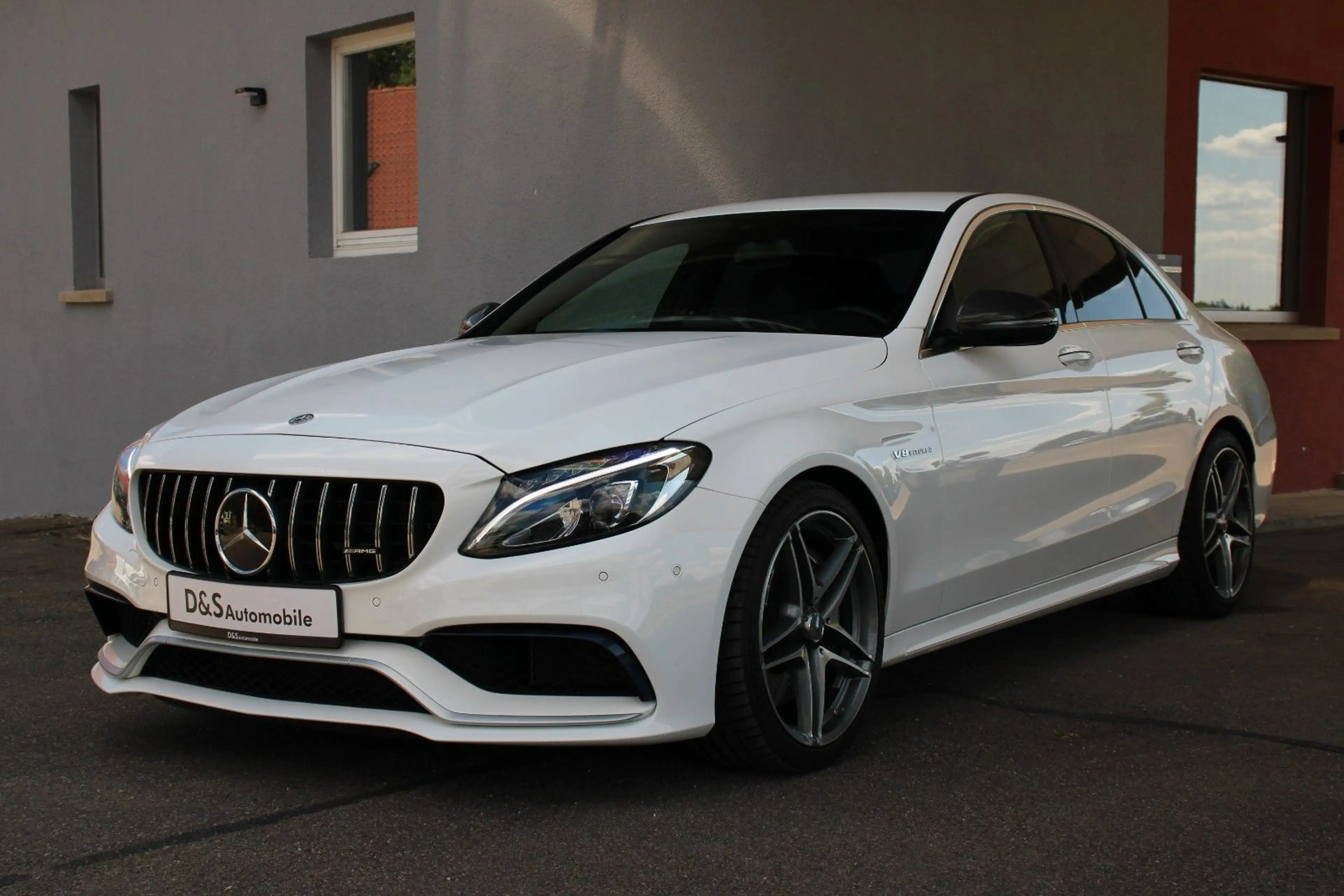 Mercedes-Benz C 63 AMG Limousine *No-OPF*Keyless*RFK*LED* — photo 2