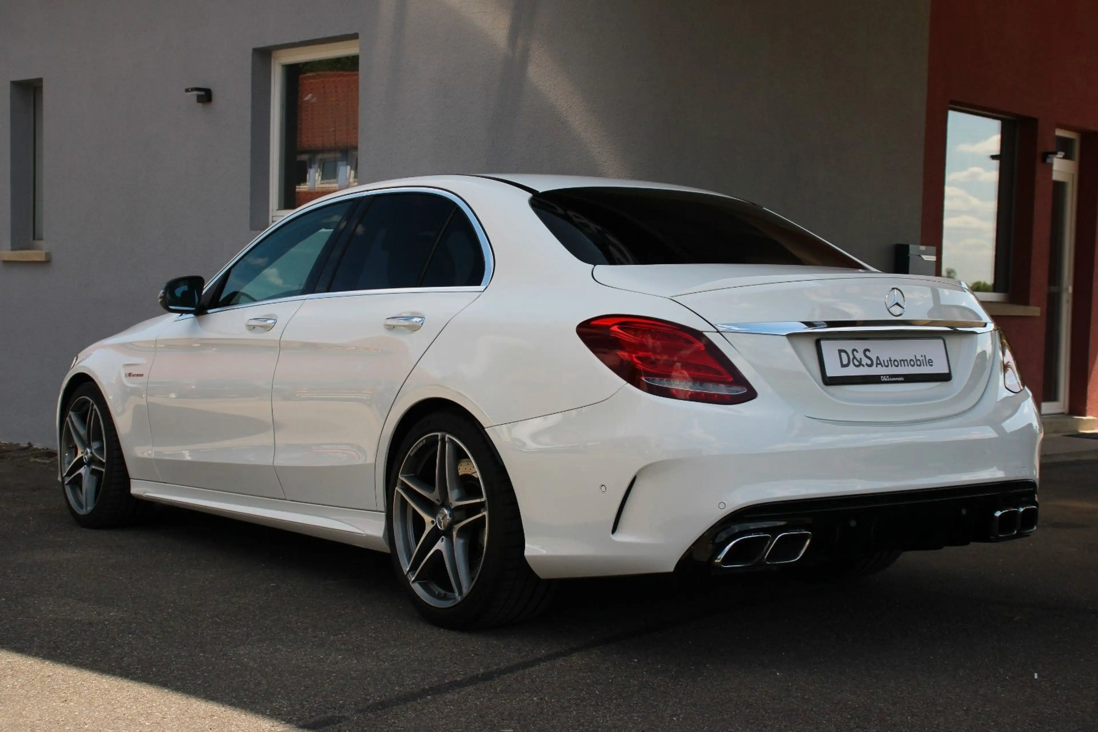 Mercedes-Benz C 63 AMG Limousine *No-OPF*Keyless*RFK*LED* — photo 4