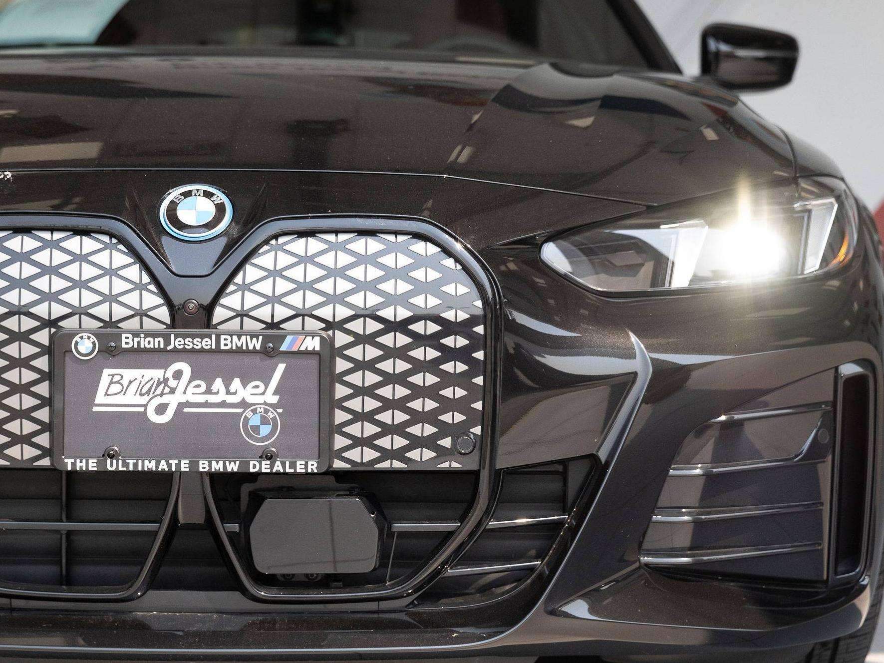 2025 BMW i4