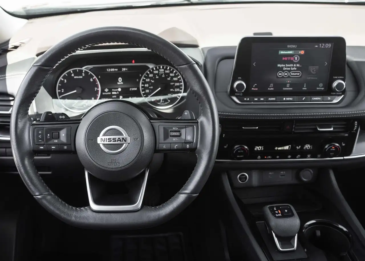 Nissan Rogue снимка Nissan Rogue