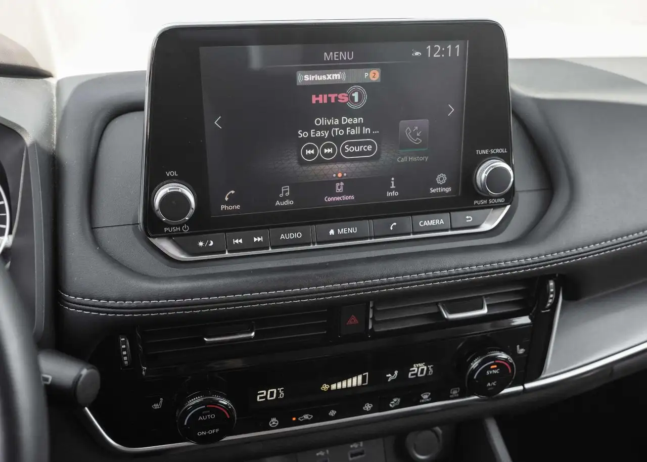 Nissan Rogue снимка Nissan Rogue