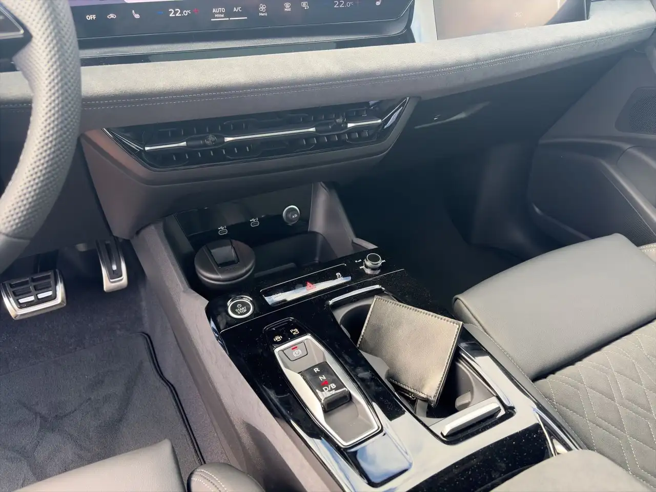 Audi Q6 SUV e-tron QUATTRO+S-LINE+AHK+LUFT+PANO+HUD+, миниатюра 6